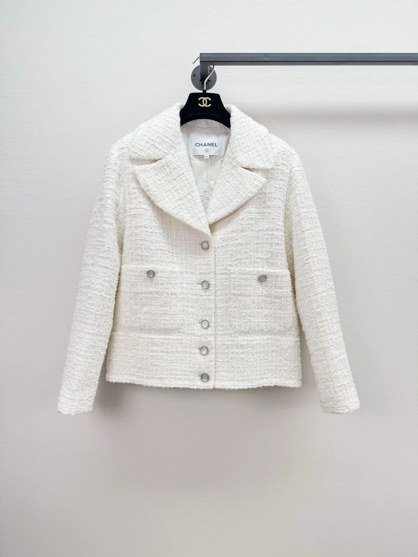Chanel Chanel White Woven Jacket Size 44 Wang Yibo Size L / US 10 / IT 46 - 1 Thumbnail