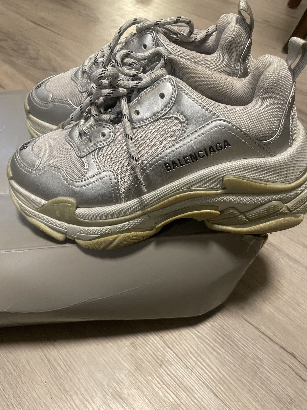 Balenciaga Balenciaga Triple S Sneakers Size US 8 / IT 38 - 2 Thumbnail