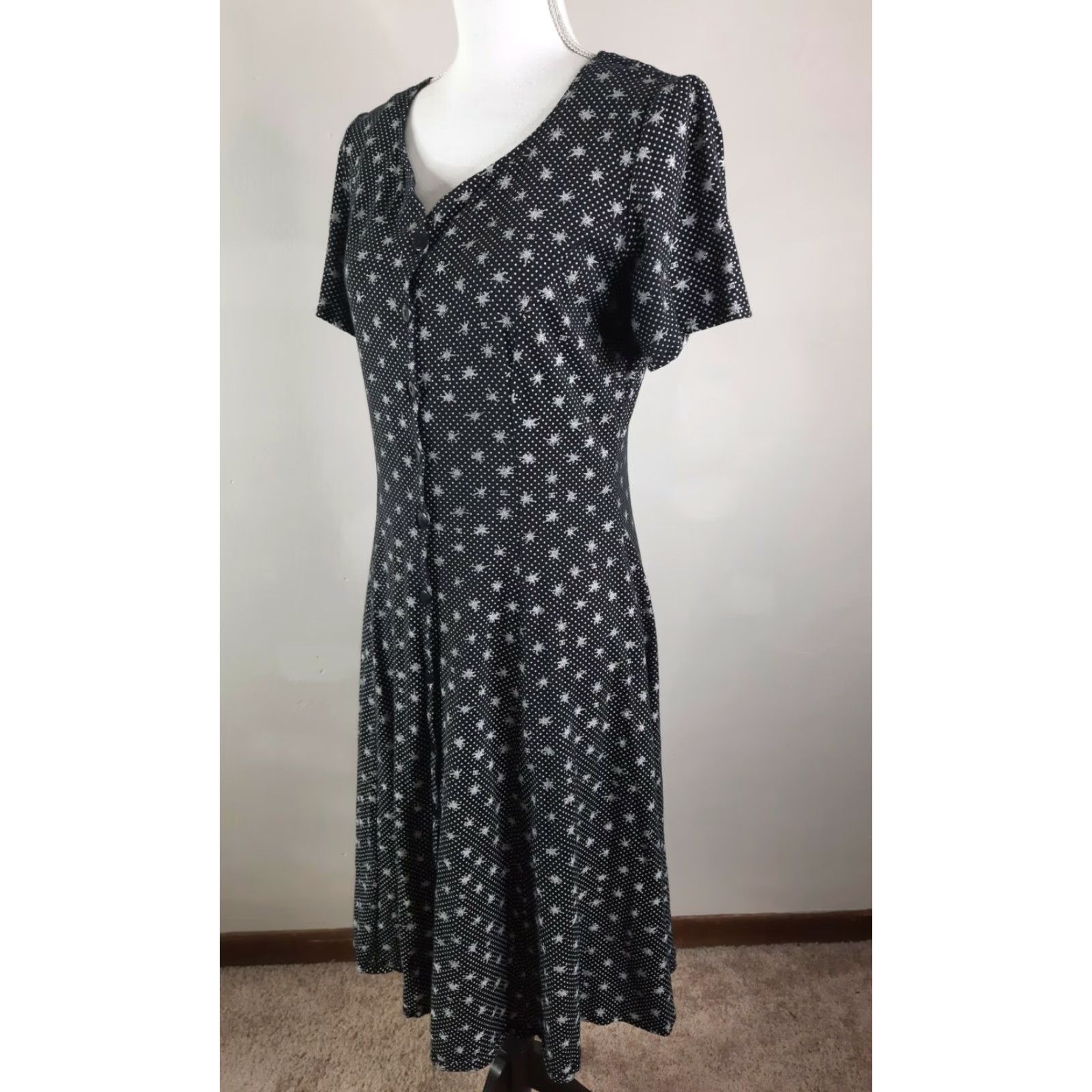 Vintage VINTAGE Illusions Black Midi Dress Women's M Short Sleeve Sweetheart Vintage 90s DC Skater A-Line Sundress Casual 10/12 Size 32" / US 10 / IT 46 - 2 Thumbnail