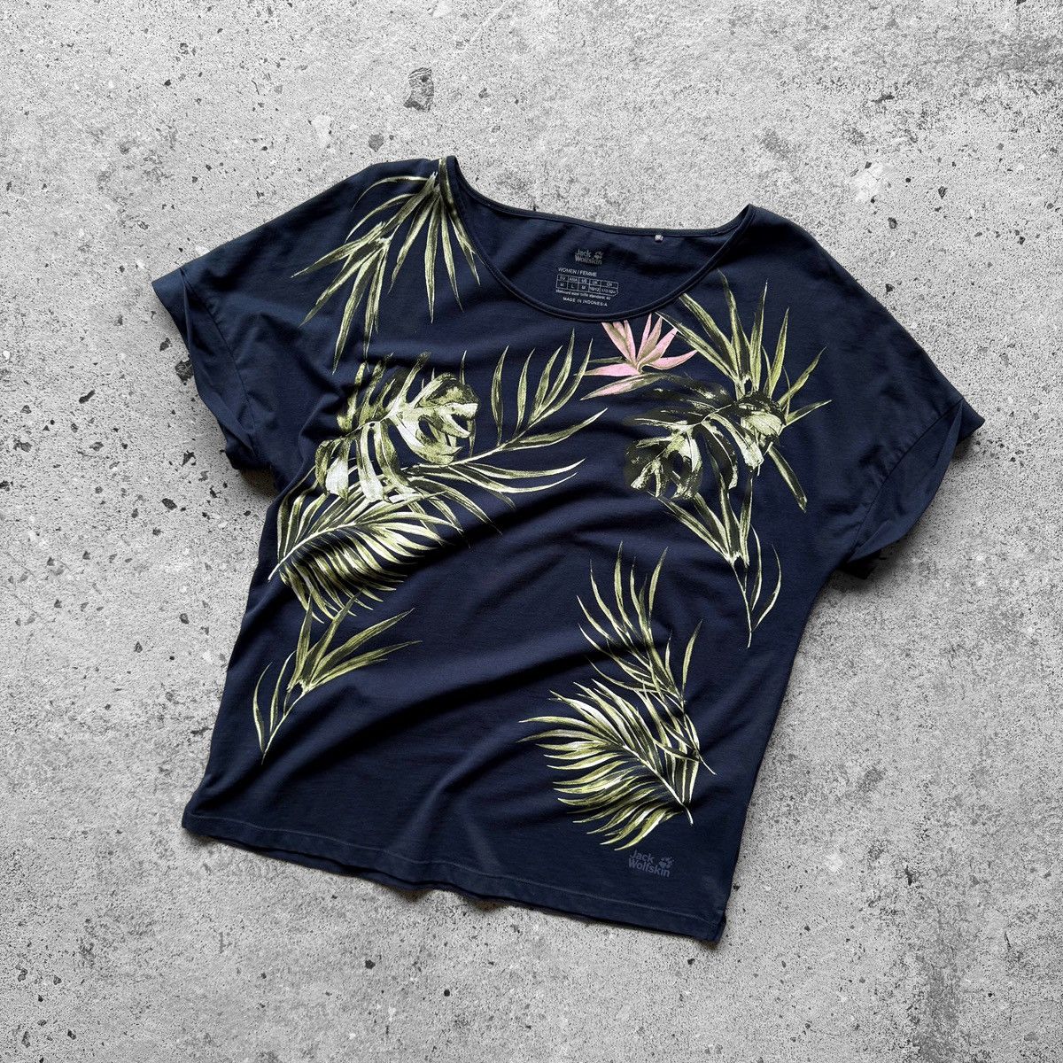 Jack Wolfskin Jack Wolfskin Womens Navy Blue SS T-Shirt Tropical Print Size M / US 6-8 / IT 42-44 - 6 Thumbnail