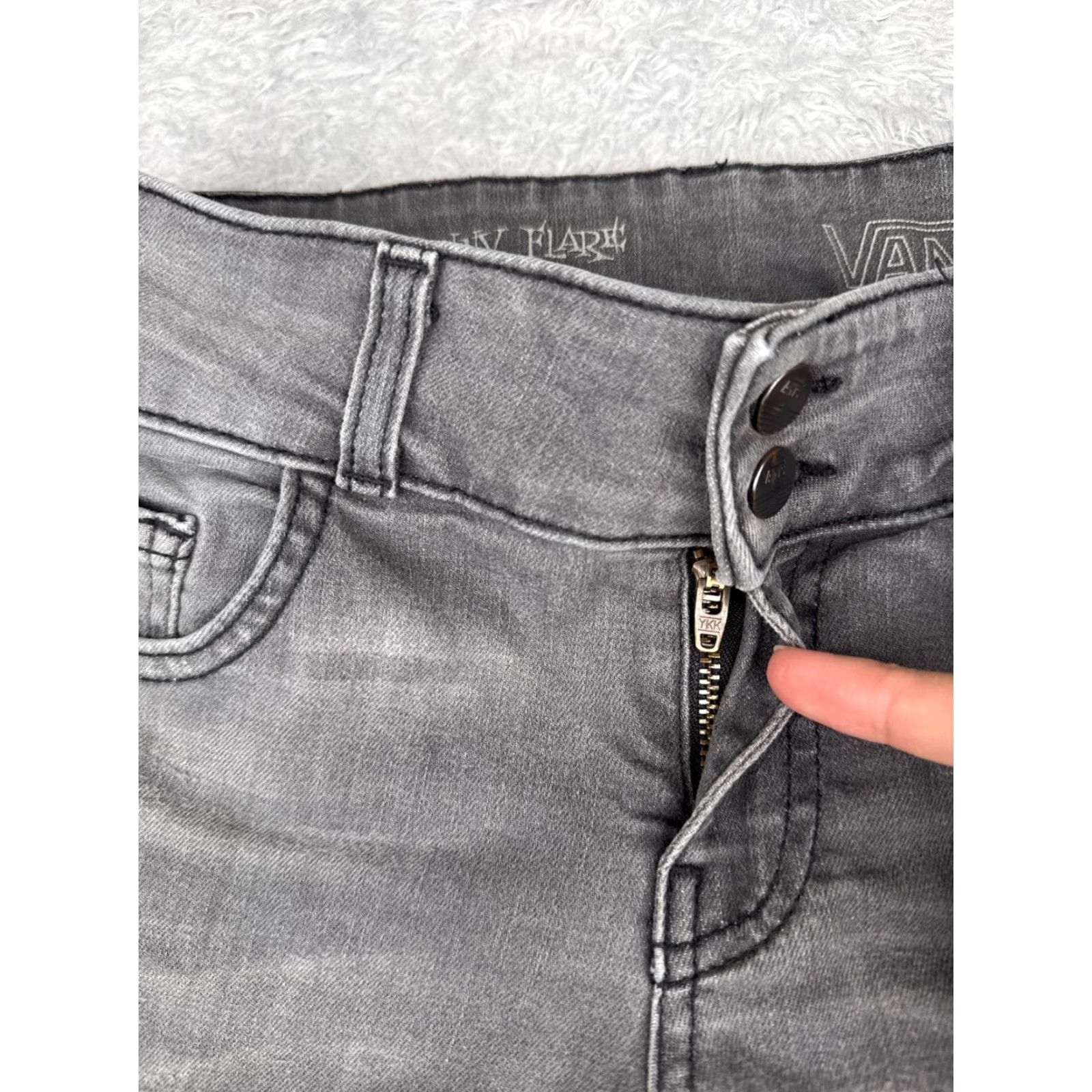 Vans VANS Jeans Women Skinny 5 Black Denim Low Rise 28x30 Stretch Distressed Zipper 5-Pocket Design Vintage? No Size 27" / US 4 / IT 40 - 5 Thumbnail