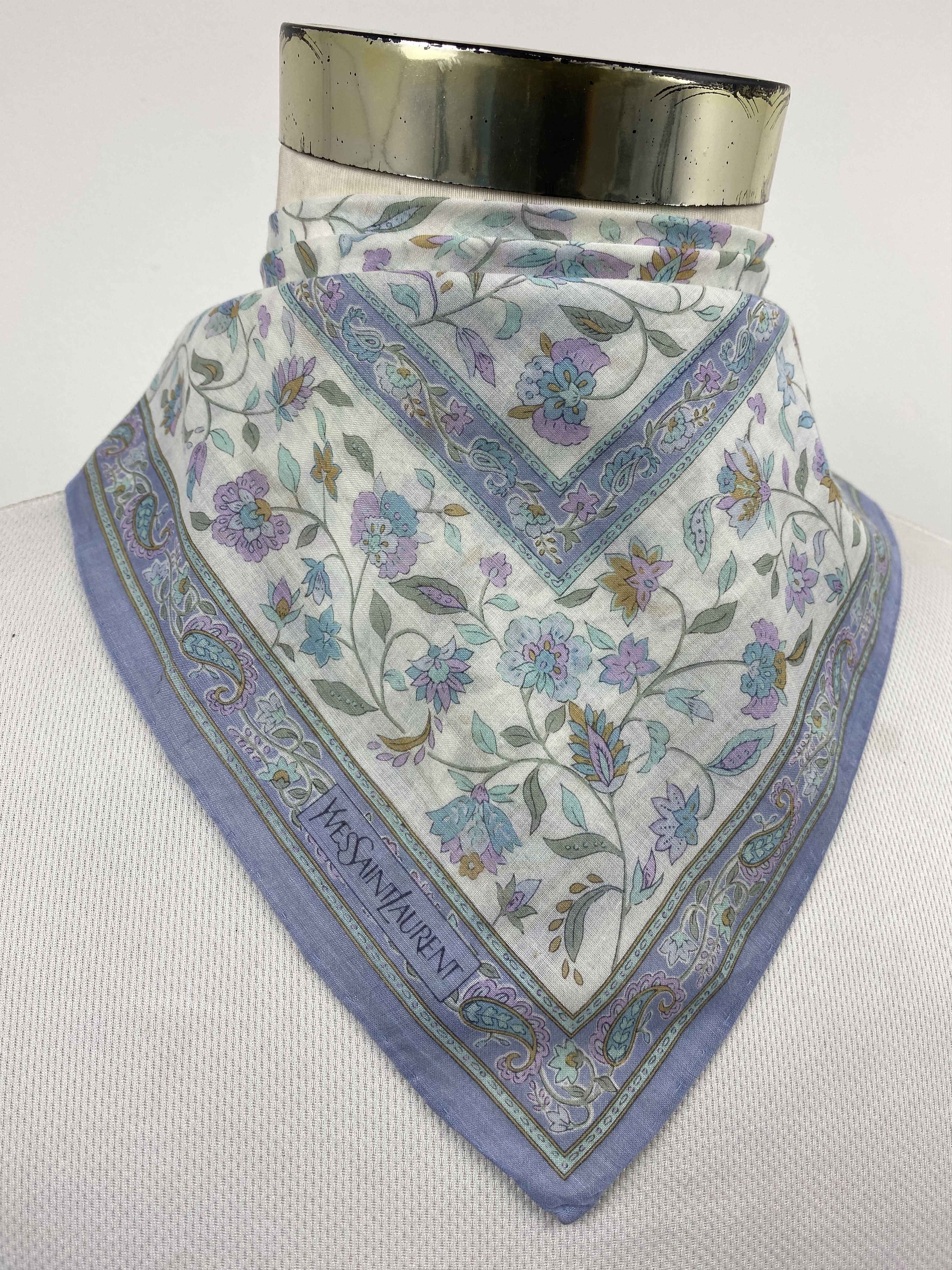 Yves Saint Laurent Yves Saint Laurent Handkerchief / Neckerchief HKC1138 Size ONE SIZE - 2 Thumbnail