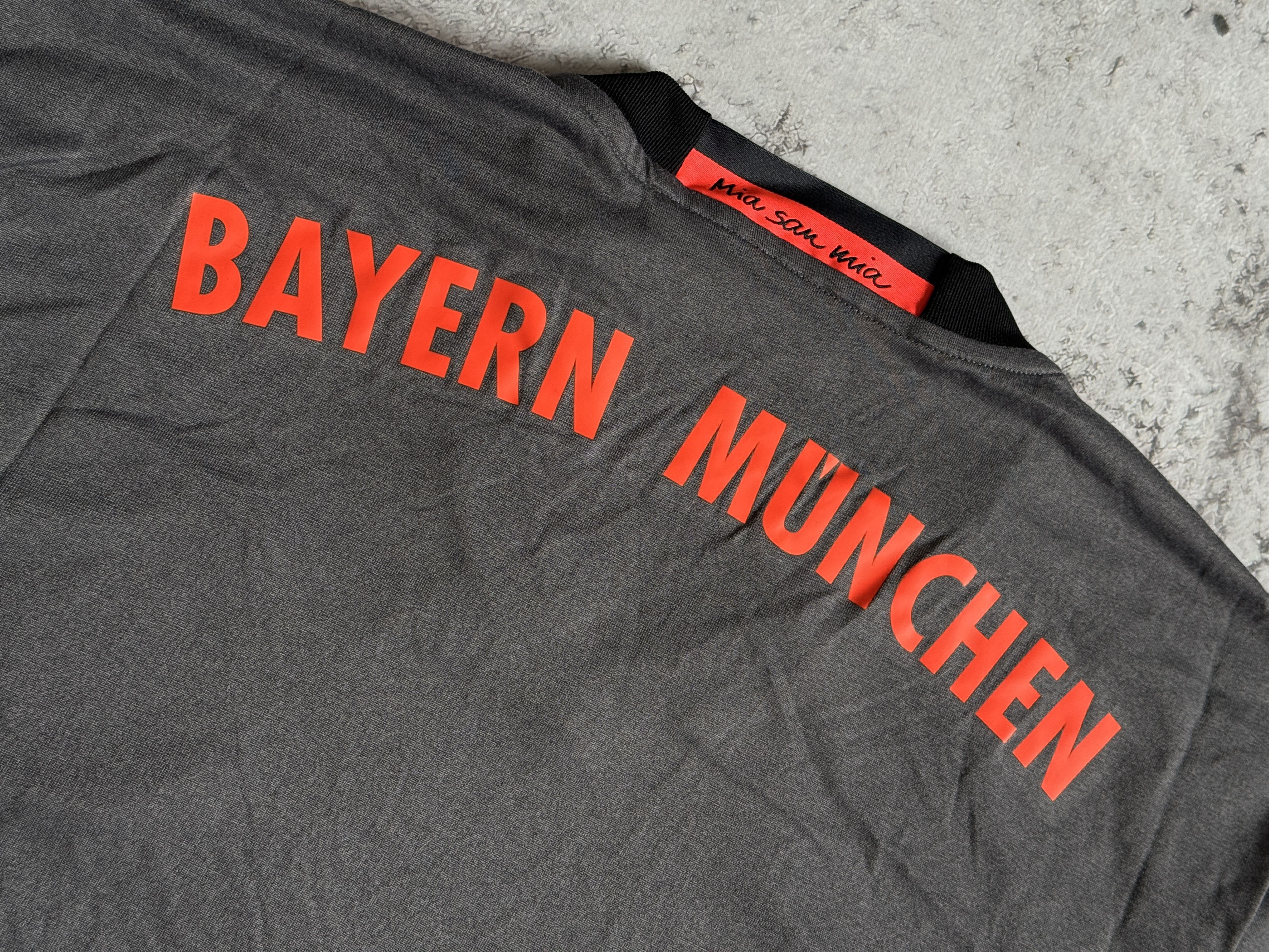 Adidas Bayern Munich 2016-17 adidas Shirt Jersey Football 2XL Size US XXL / EU 58 / 5 - 15 Thumbnail