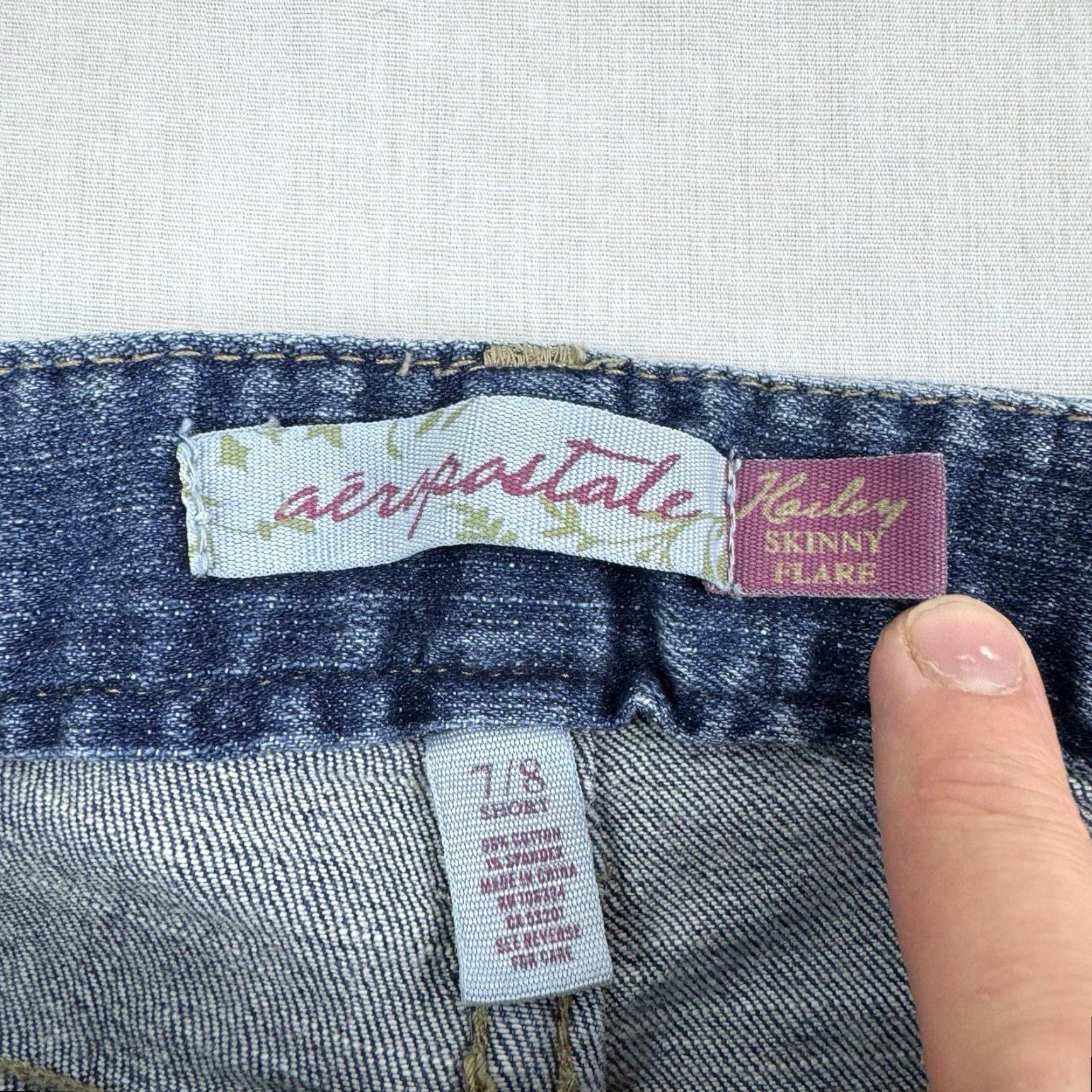 Vintage VINTAGE Aéropostale Jeans Womens 8 Blue Slim Flared Hipster 7/8 Y2K Flare Jeans Size 30" / US 8 / IT 44 - 5 Thumbnail