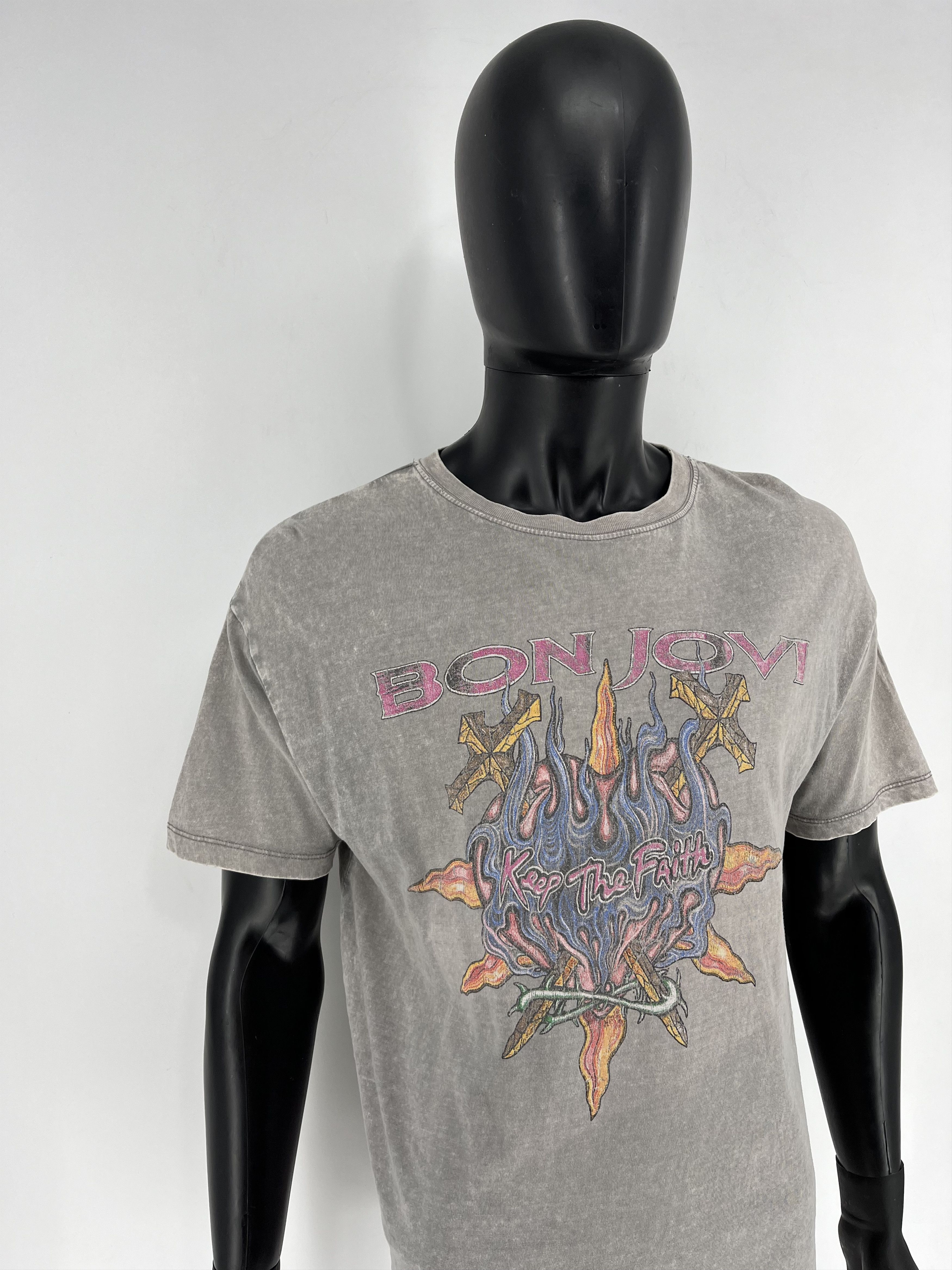 Band Tees × Vintage Faded Bon Jovi The Circle Tour Band Tee Size M Size US M / EU 48-50 / 2 - 3 Thumbnail