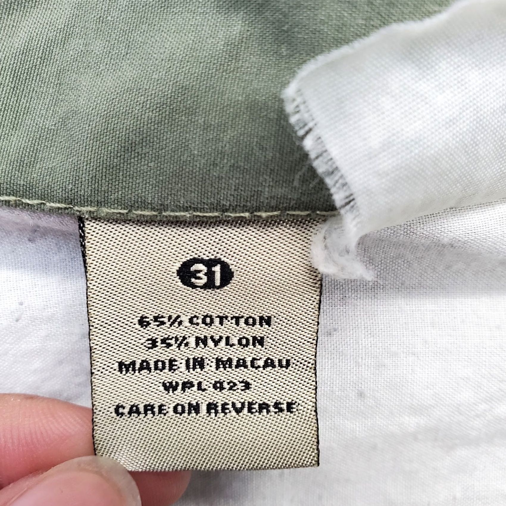 Levi's Levi's Cargo Shorts Mens 31 Green Flat Front Utility Pocket Hiking Outdoor Apparel Shirt? Size US 31 - 7 Thumbnail