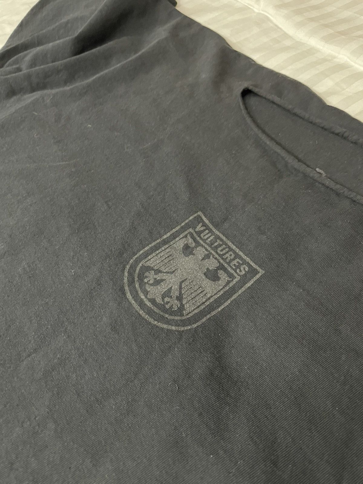 Gosha Rubchinskiy Kanye West Vultures Official Merch Grey Long Sleeve T-shirt Size US L / EU 52-54 / 3 - 11 Thumbnail