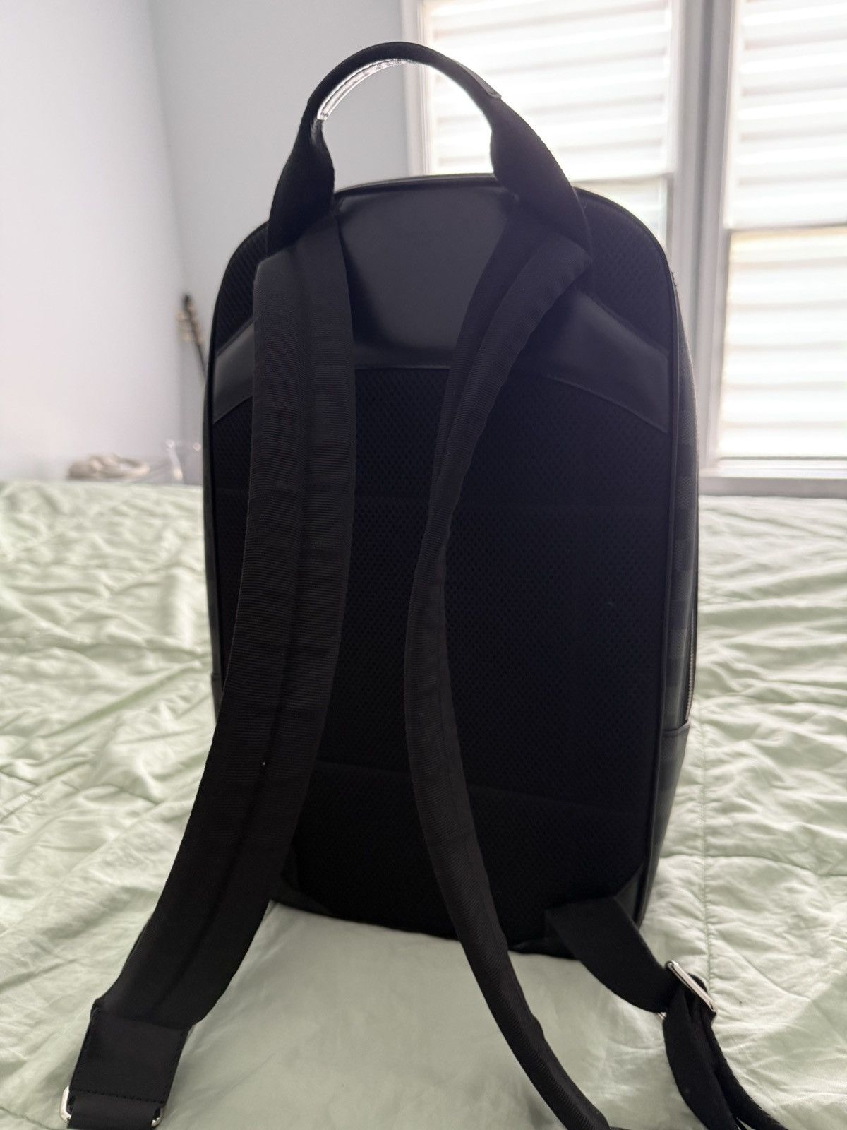 Louis Vuitton LOUIS VUITTON MENS BACKPACK Size 36 - 4 Thumbnail