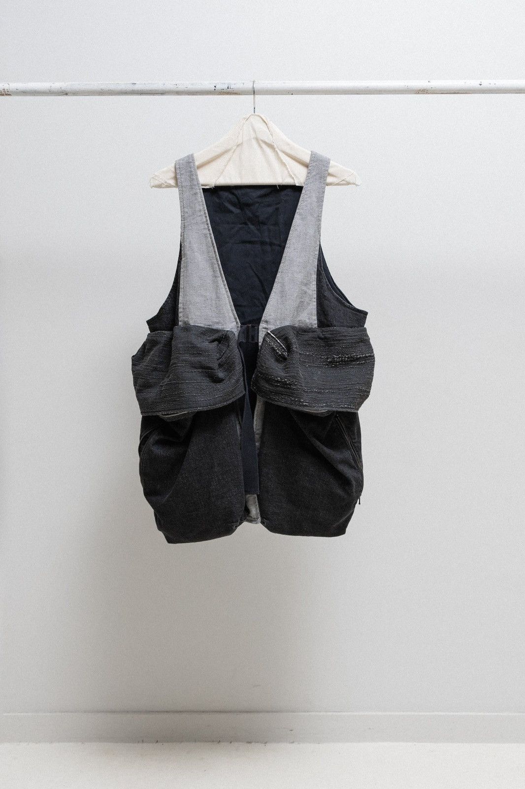 Masnada FW19 Denim vest with parachute pockets and zipper details Size US M / EU 48-50 / 2 - 1 Thumbnail