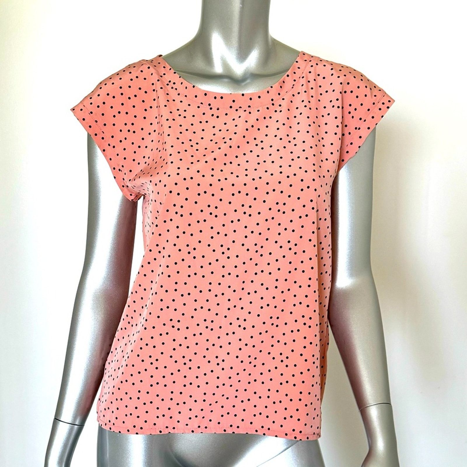Abercrombie & Fitch New! Abercrombie and Fitch salmon polka dot shirt, Size S Size S / US 4 / IT 40 - 1 Thumbnail