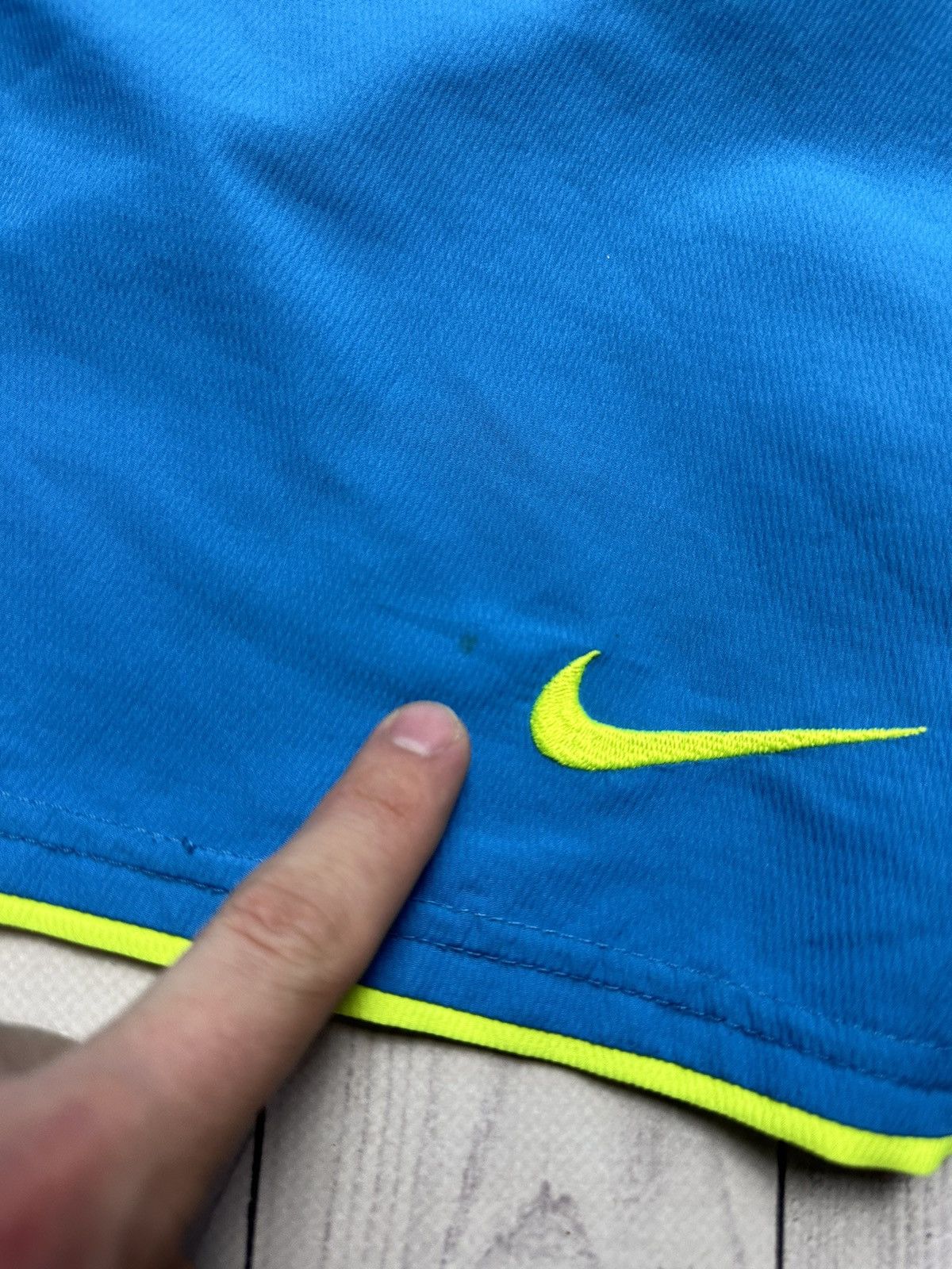 Vintage Vintage Nike Barcelona soccer shorts blue rare size S Size US 29 - 8 Thumbnail