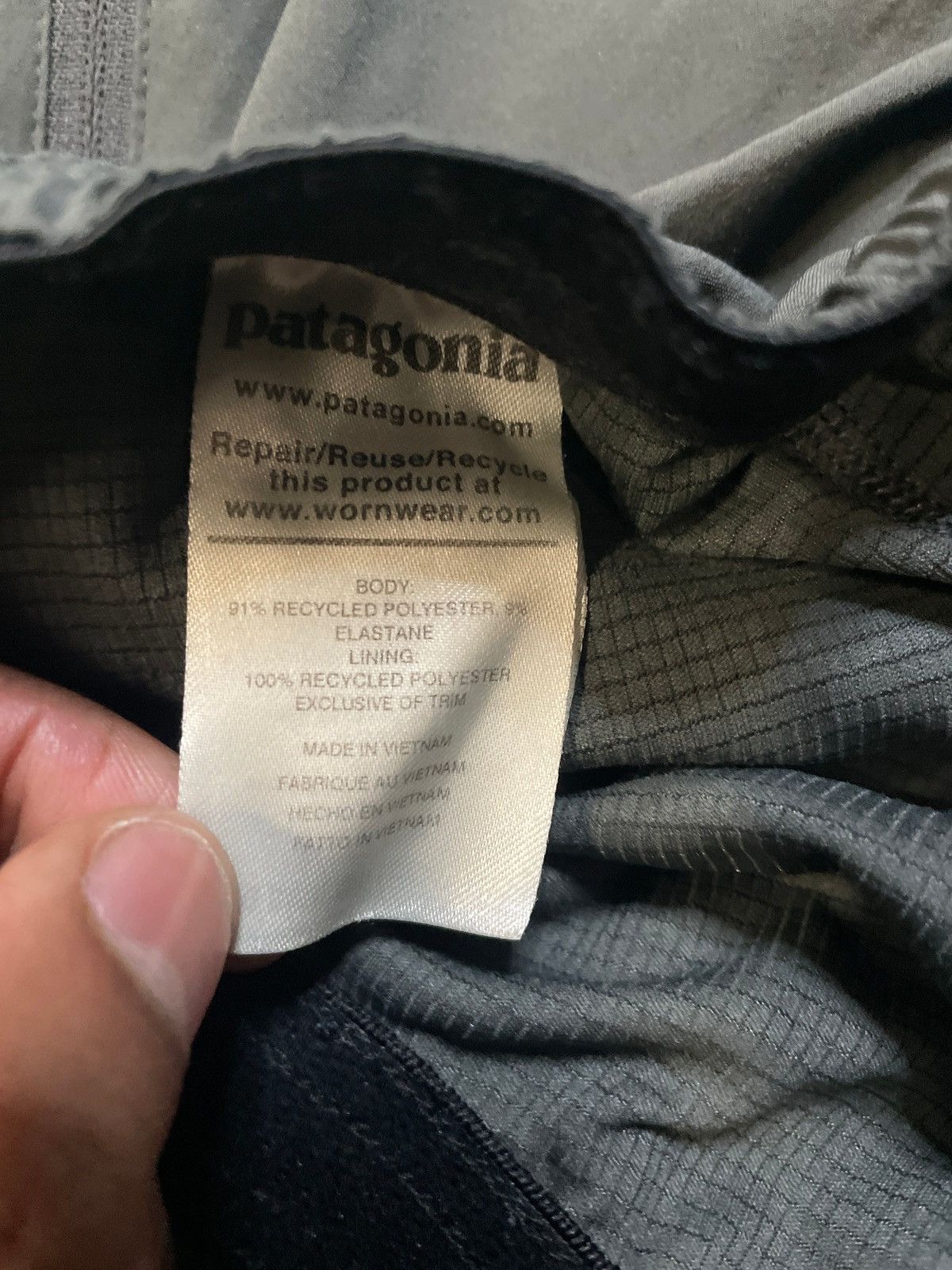 Patagonia Patagonia multi trails grey shorts Size US 34 / EU 50 - 3 Thumbnail