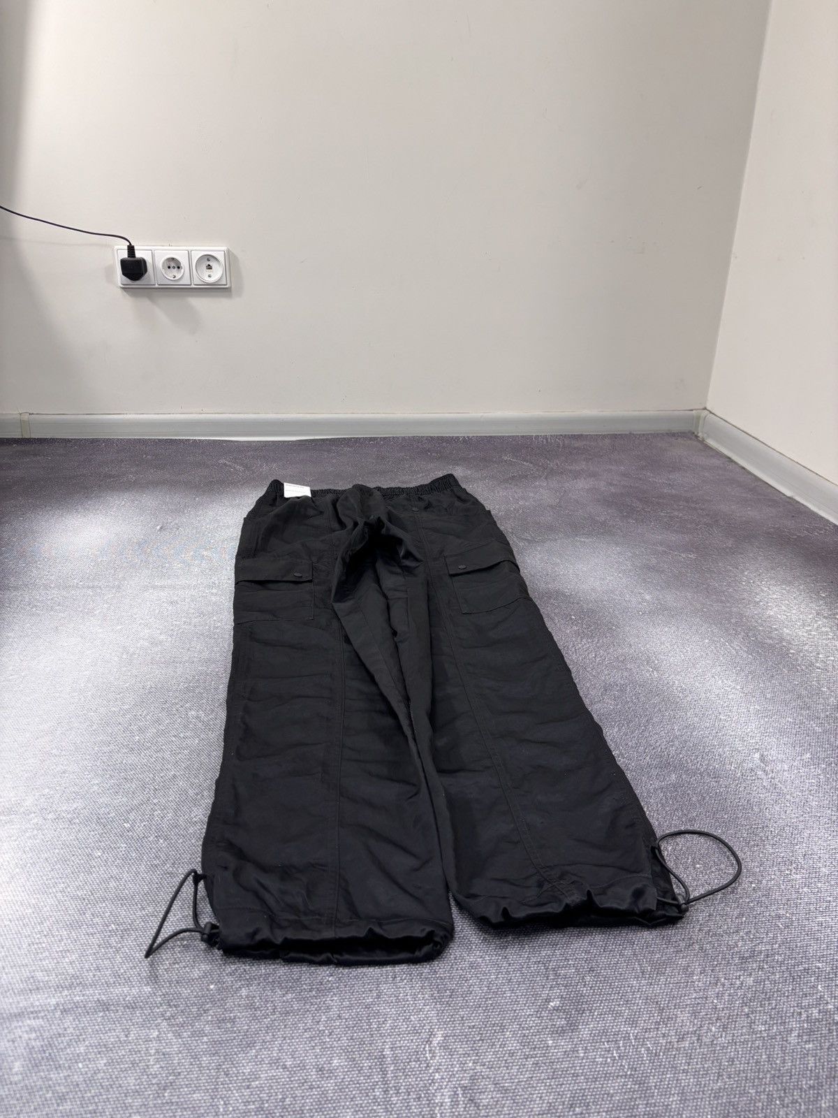 Jordan Brand Nike Air Jordan NWT Women’s Black Nylon Utility Cargo Pants Size 30" / US 8 / IT 44 - 18 Thumbnail