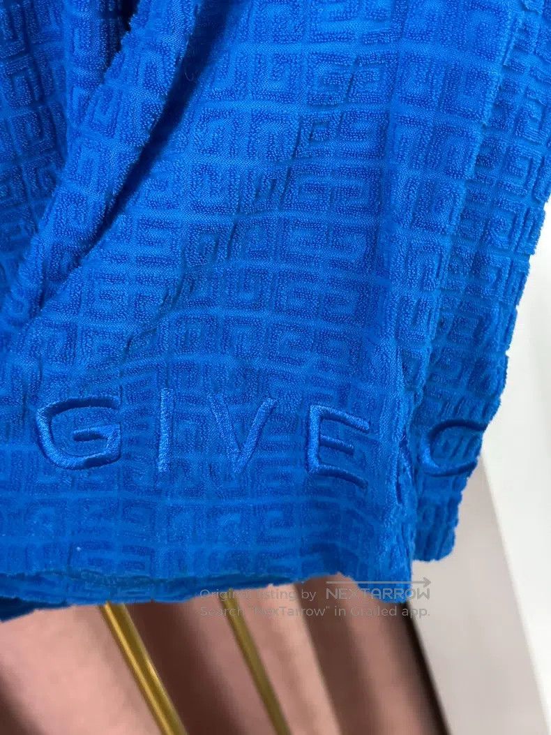 Givenchy Givenchy Blue All Logo Letter Set, Sleeveless Hooded Top Size US S / EU 44-46 / 1 - 6 Thumbnail