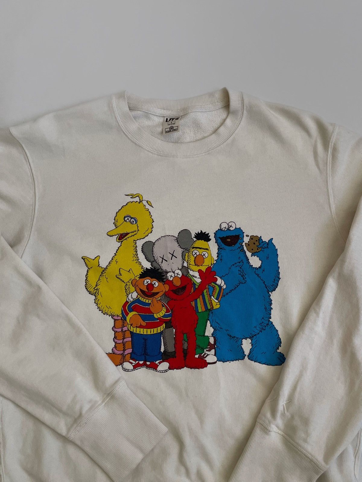 Kaws × Uniqlo Kaws x Uniqlo sweatshirt Size US S / EU 44-46 / 1 - 7 Thumbnail