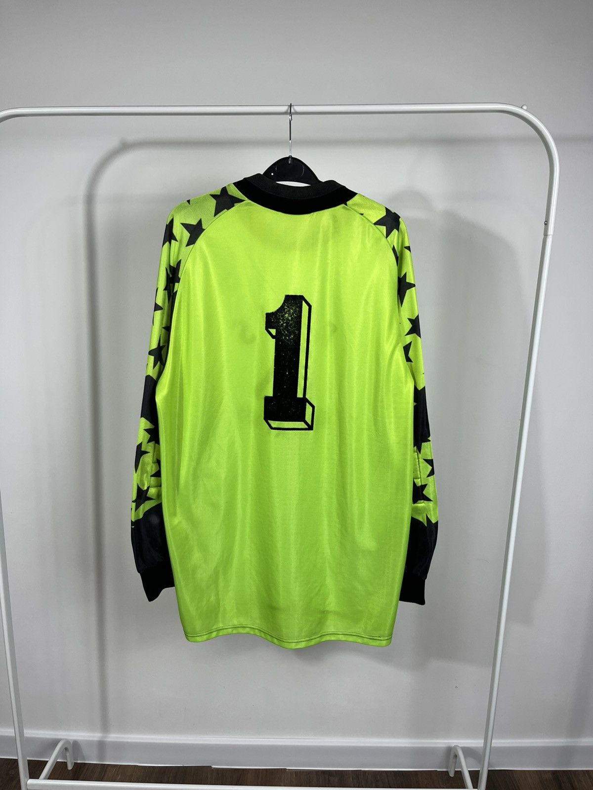 Puma Vintage Puma Goalkeeper Jersey #1 Neon Green – Size XL Size US XL / EU 56 / 4 - 12 Thumbnail