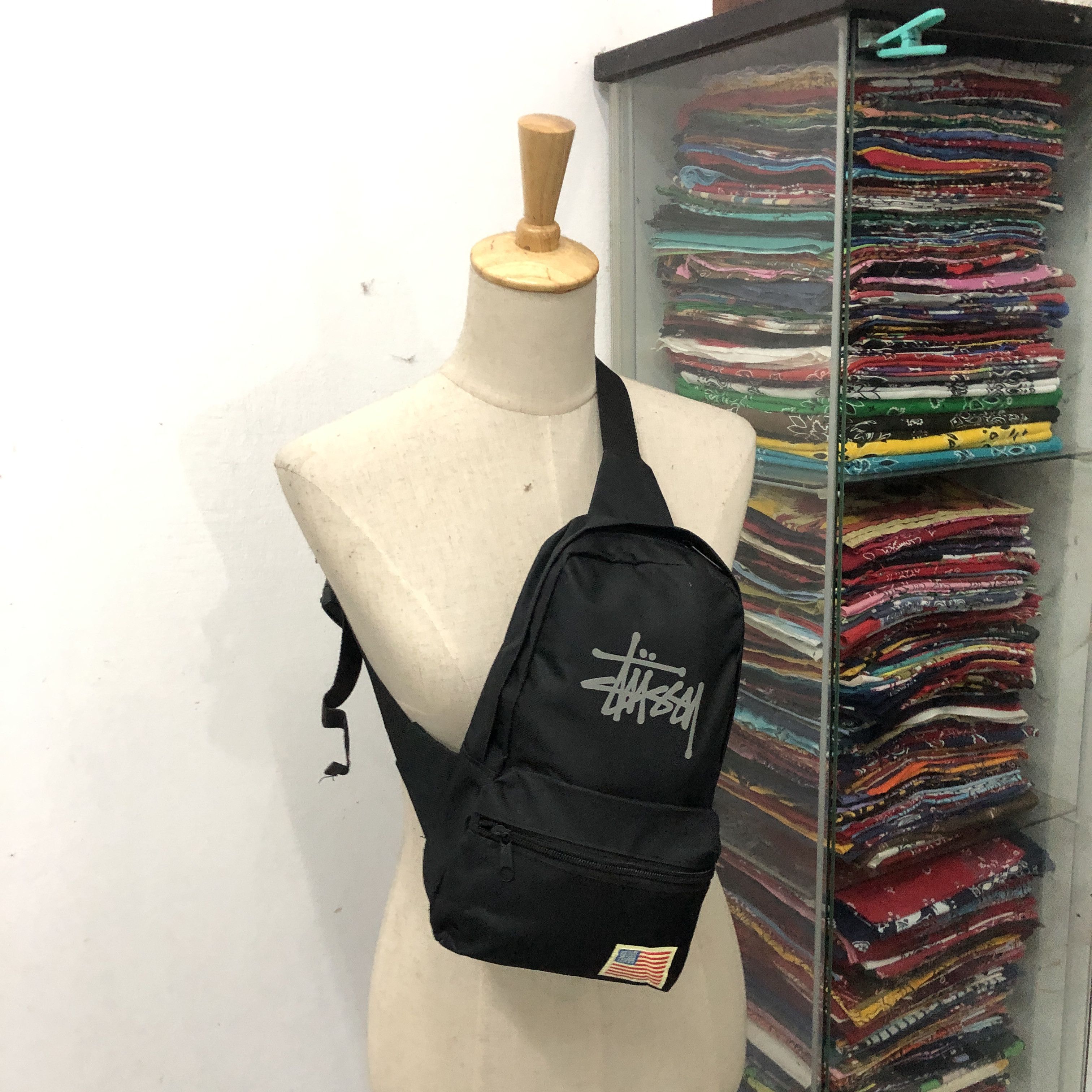 Stussy AUTHENTIC Stussy 🇯🇵 Magazine Troops Crossbody Sling Bag Size ONE SIZE - 6 Thumbnail