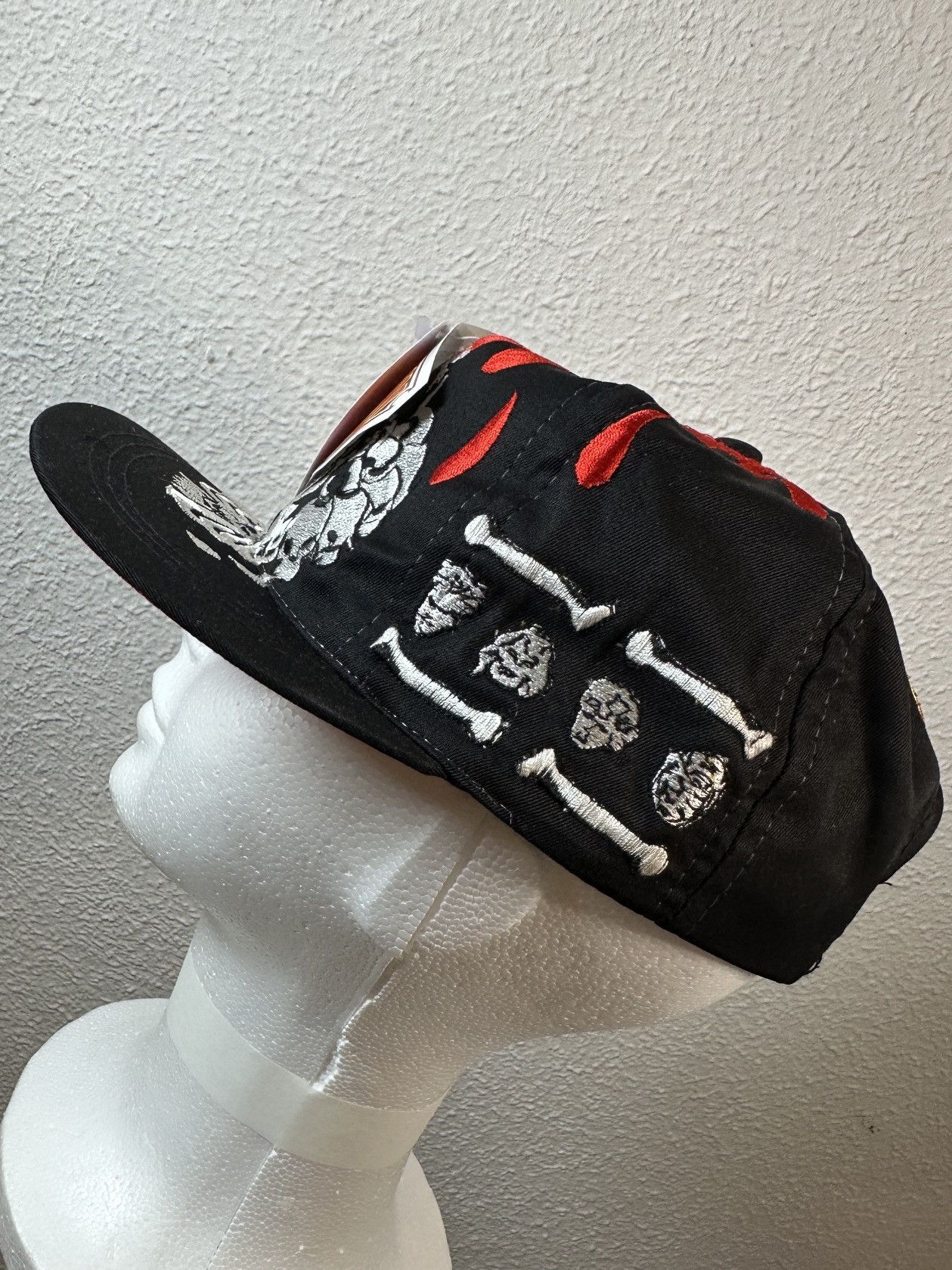 Other 1996 Skeleton Warriors Bruno Mario Cap Size ONE SIZE - 8 Thumbnail