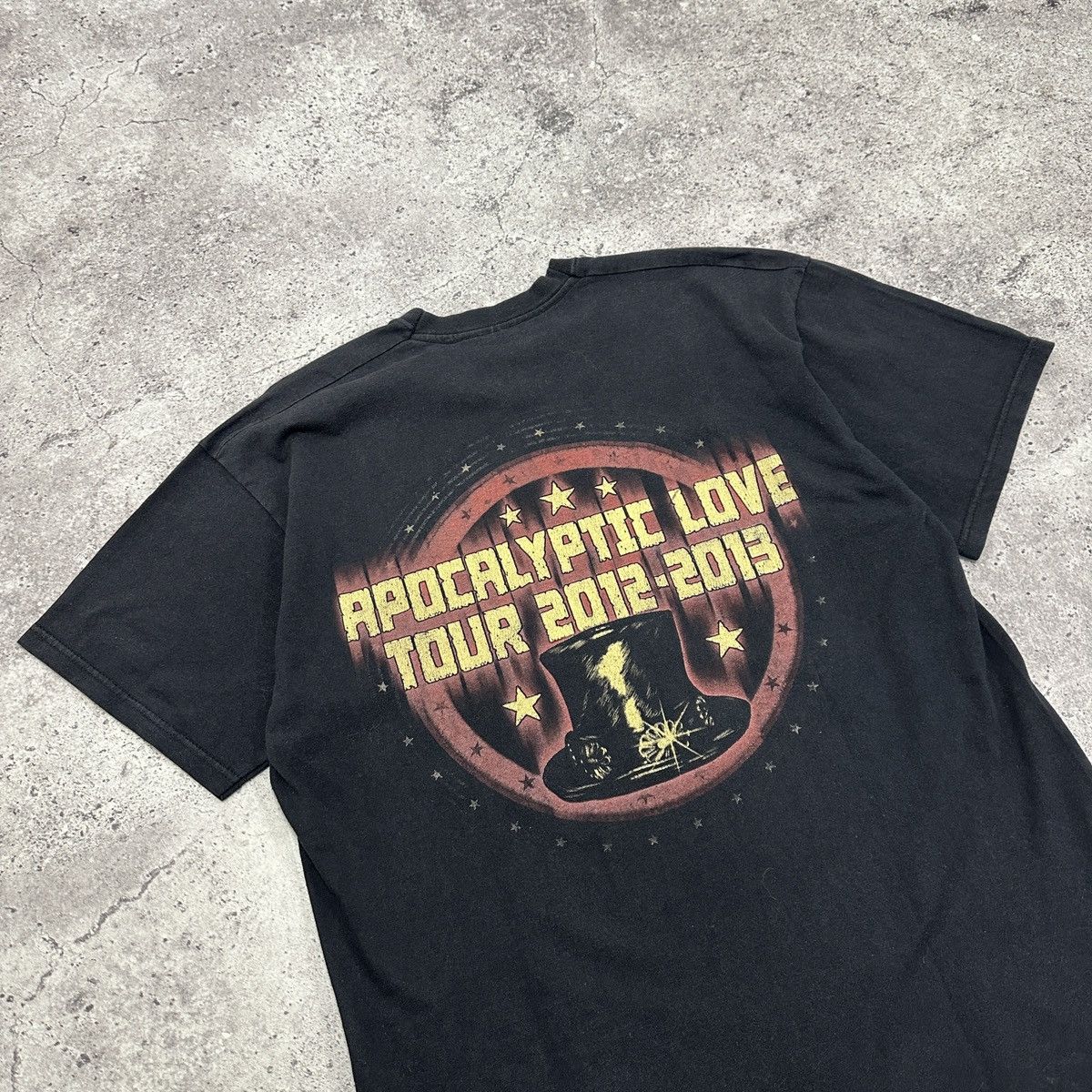Band Tees Vintage 00s Slash Apocalyptic Love tour tee 2012 rock y2k og Size US L / EU 52-54 / 3 - 2 Thumbnail