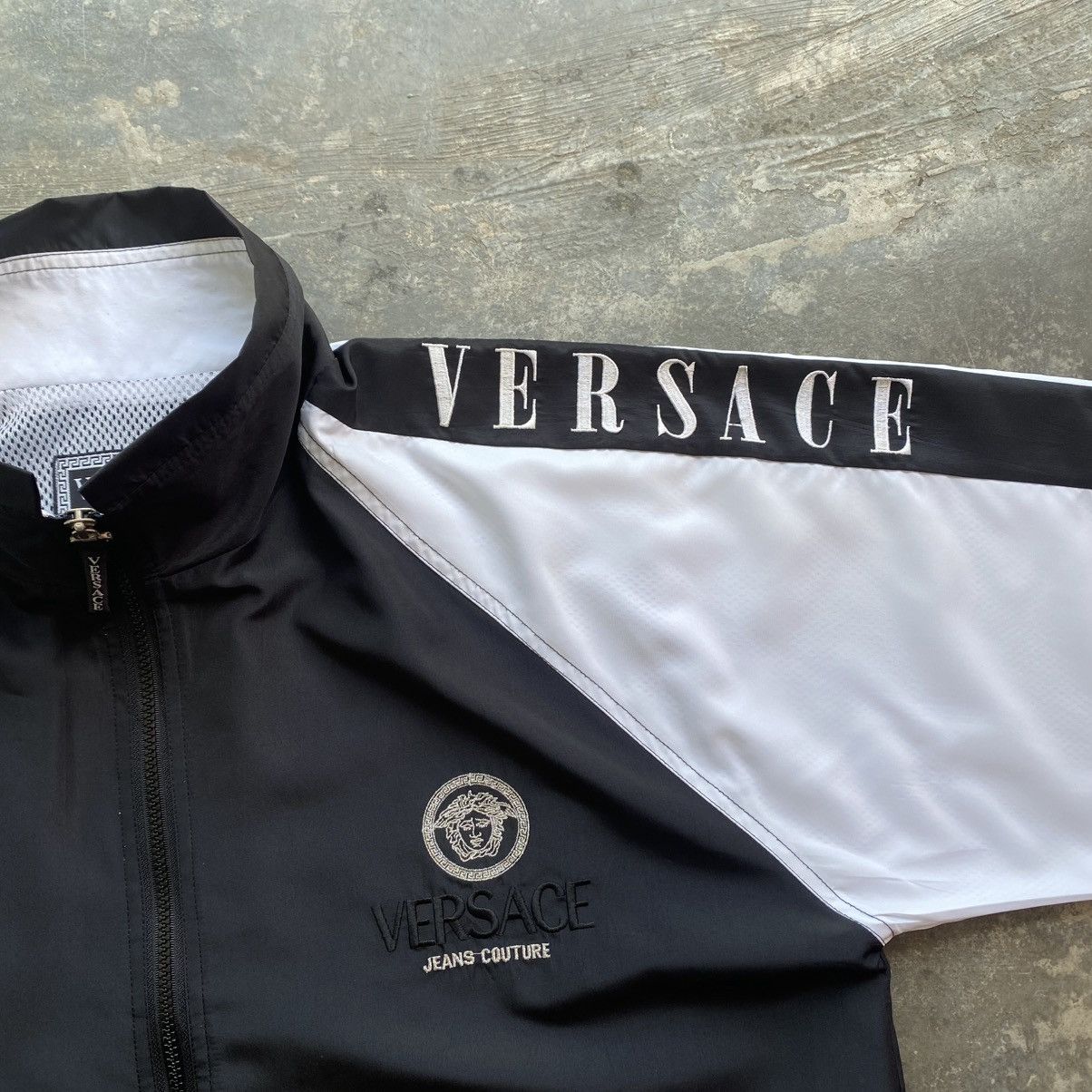 Versace Jeans Couture 1990s VERSACE Boxy Oversize Sweater MIKE TYSON ERA Size US XL / EU 56 / 4 - 7 Thumbnail