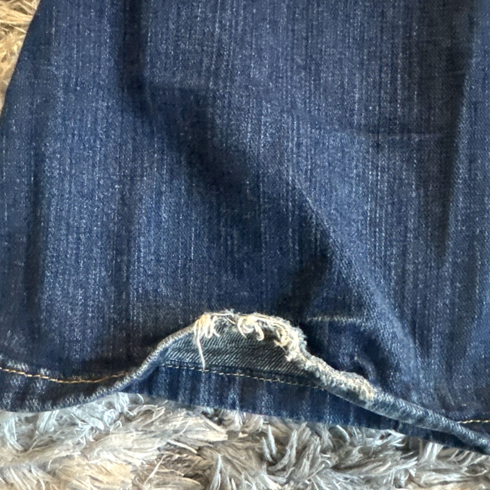 Levi's VINTAGE Levi's Jeans Blue Denim Women 7 Regular 31x30 Flared Y2K HTF Rare Distressed 00’s Size 28" / US 6 / IT 42 - 2 Thumbnail