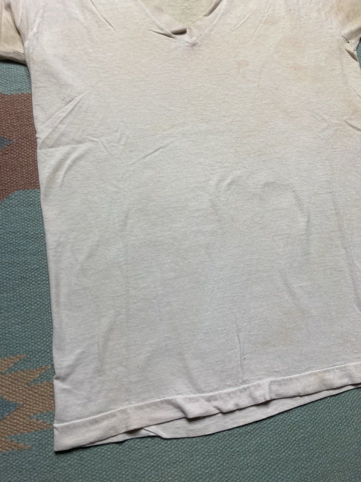 Vintage Vintage 70s blank white t shirt v neck soft grunge cotton M Size US M / EU 48-50 / 2 - 4 Thumbnail