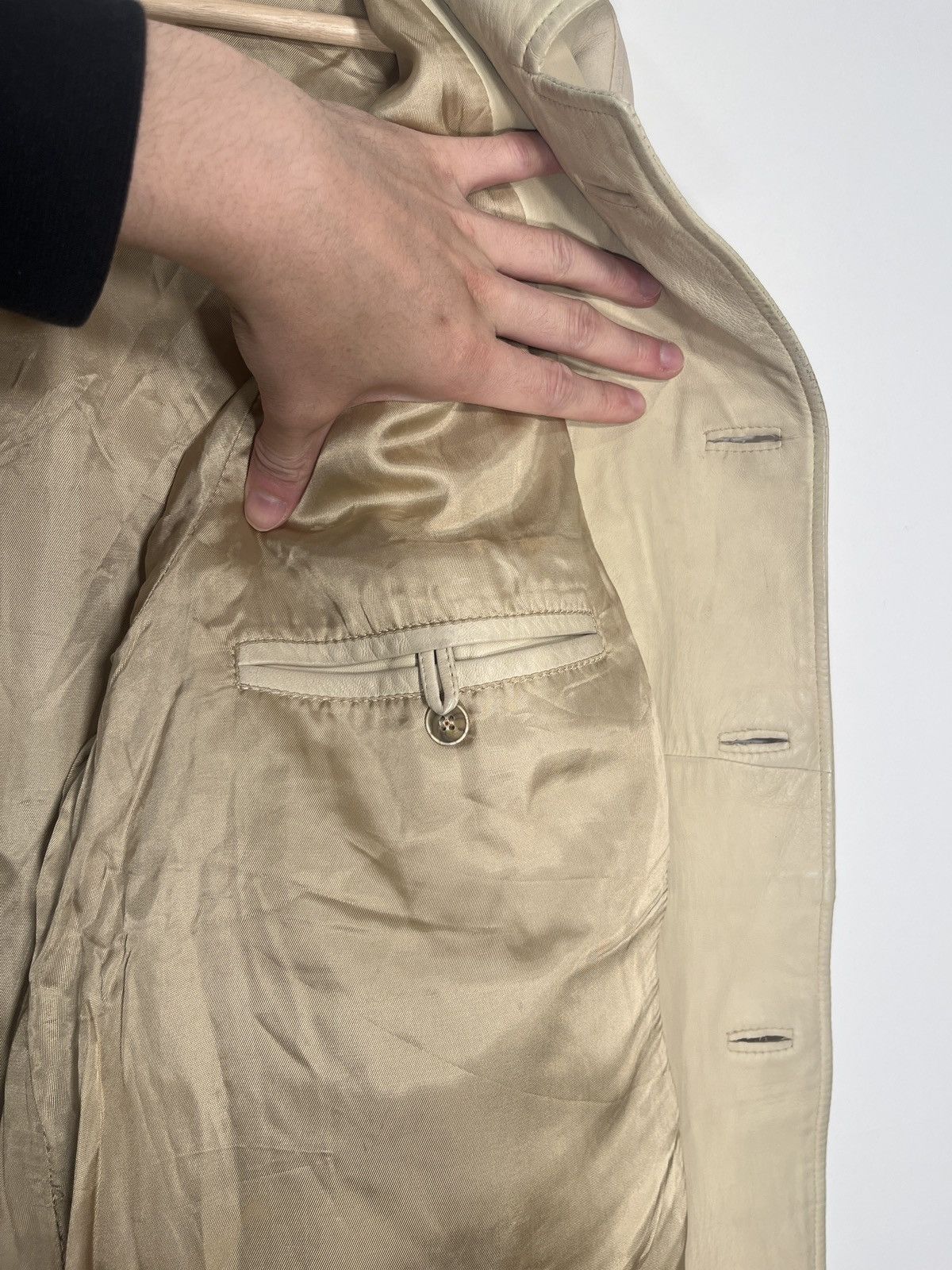 Vintage × Yves Saint Laurent Yves Saint Laurent vintage tan leather jacket Size US L / EU 52-54 / 3 - 5 Thumbnail