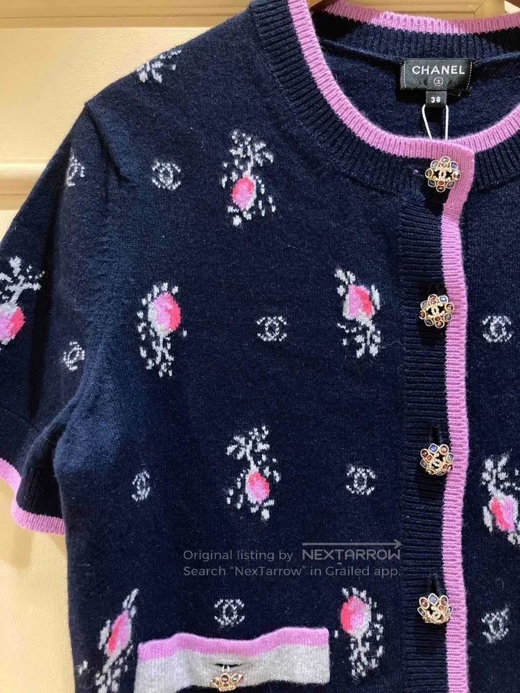 Chanel Chanel 22k Tibetan blue floral short-sleeved knitwear Size XS / US 0-2 / IT 36-38 - 2 Thumbnail