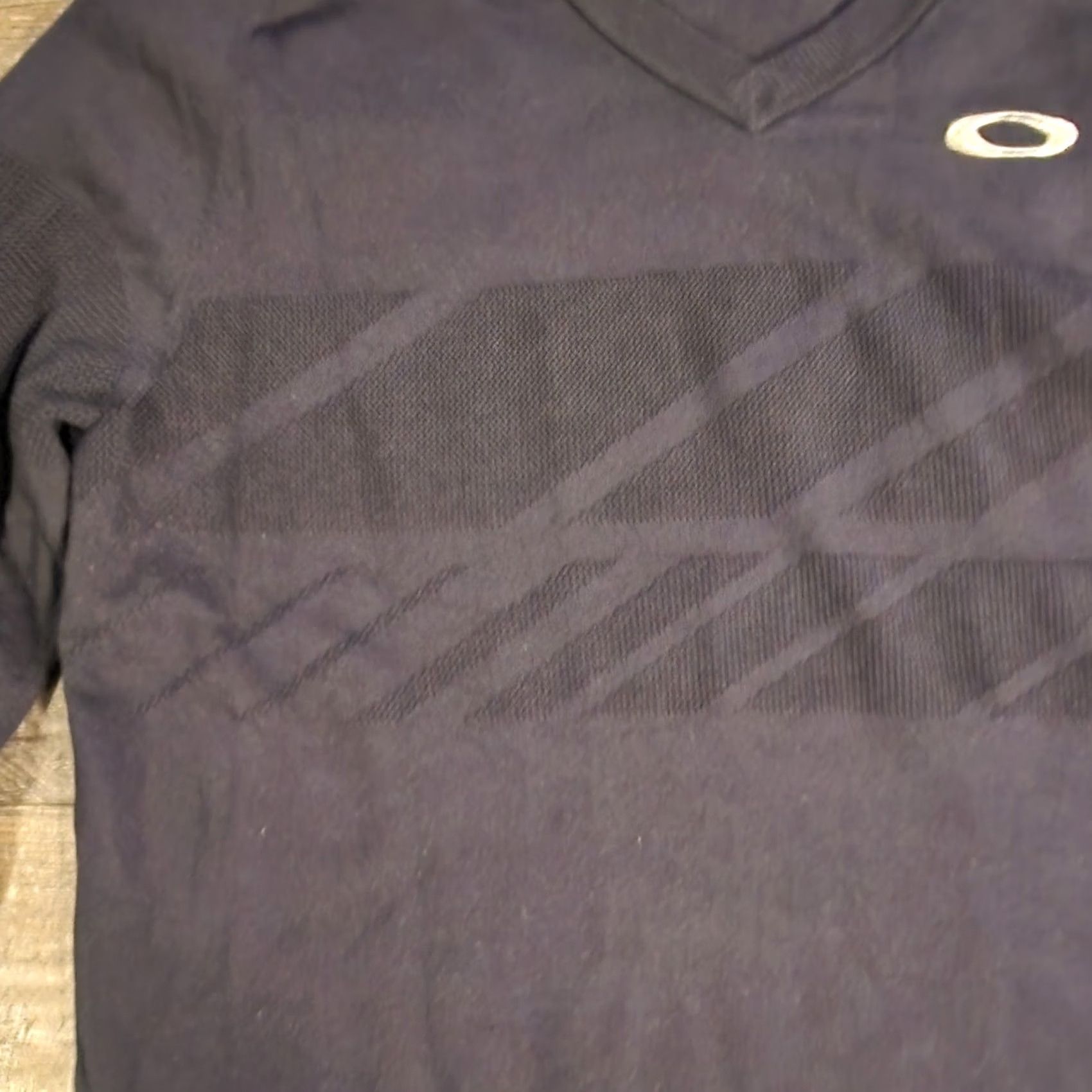 Oakley VINTAGE Oakley Sweatshirt Mens Large Crewneck Black Knit 3D Logo Athletic Fit - Pullover, All Seasons, Heavyweight Size US L / EU 52-54 / 3 - 5 Thumbnail