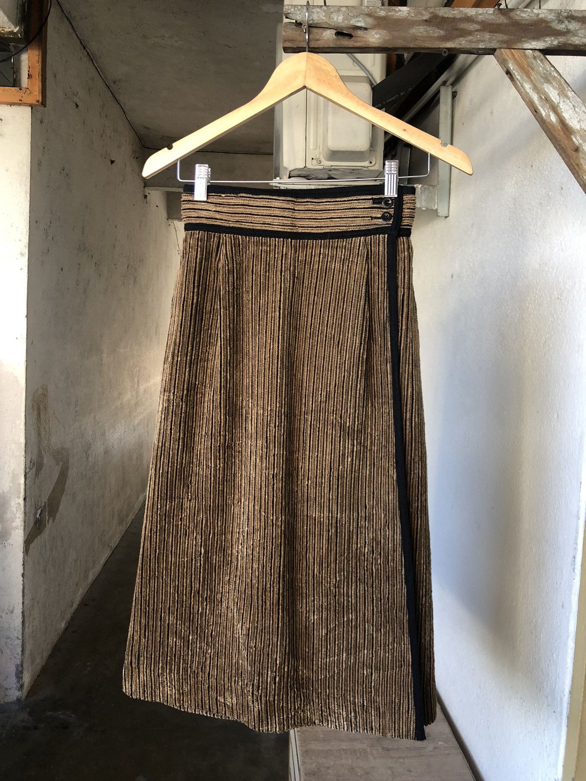 Yves Saint Laurent Rare❗️Vintage 90s Yves Saint Laurent Paris Corduroy Skirt Size 24" / US 00 / IT 34 - 3 Thumbnail