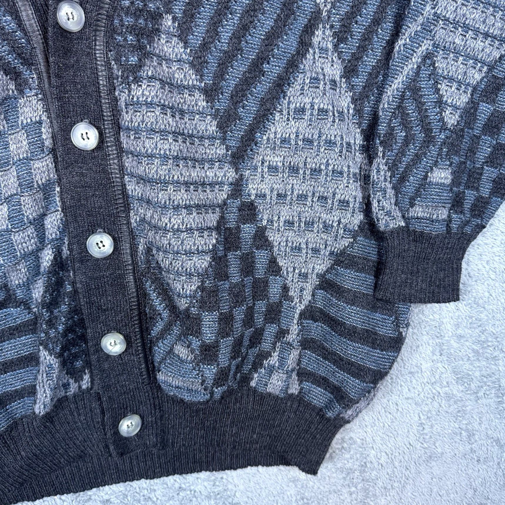 Pronto Uomo VINTAGE Pronto Uomo Sweater Mens LT Knit Cardigan Wool Geometric Crew Neck Long Sleeve Blue Modern Classic Designer City Retro Size US L / EU 52-54 / 3 - 4 Thumbnail