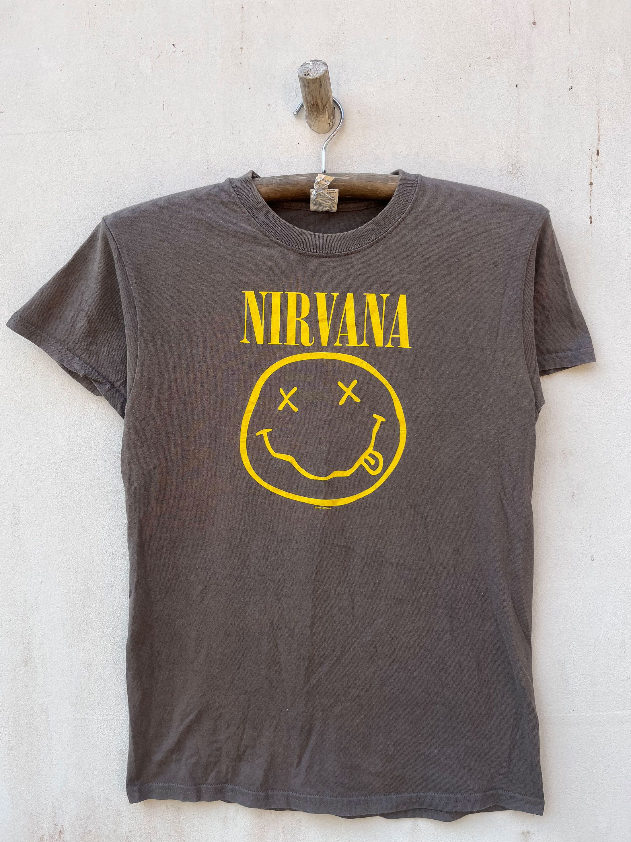 Band Tees Vintage Nirvana Grunge Smiley 90s Iconic Album Size US S / EU 44-46 / 1 - 1 Thumbnail