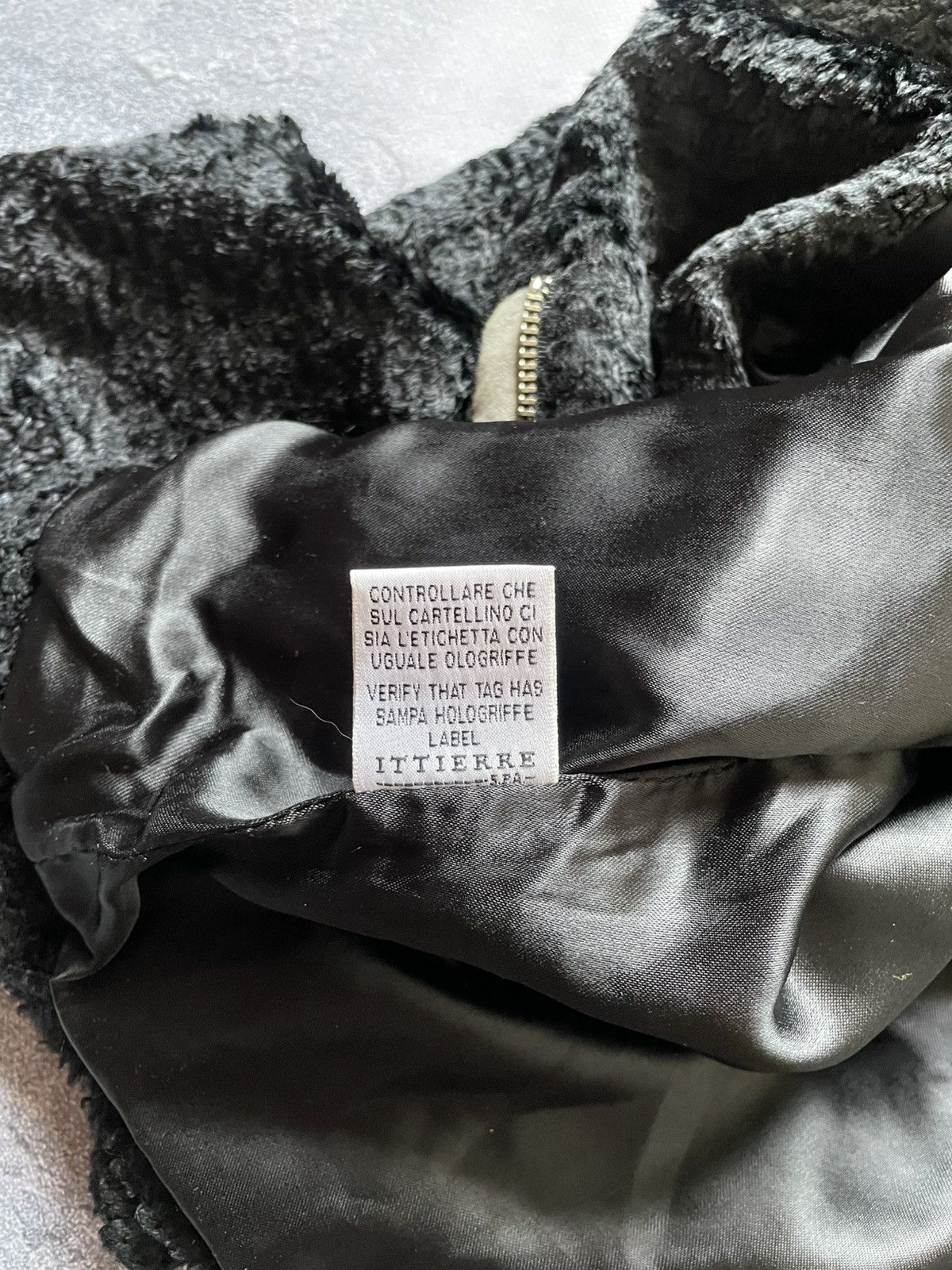 Versace Jeans Couture Vintage Gianni Versace Archival Faux Fur Cropped Jacket Rare Size S / US 4 / IT 40 - 12 Thumbnail
