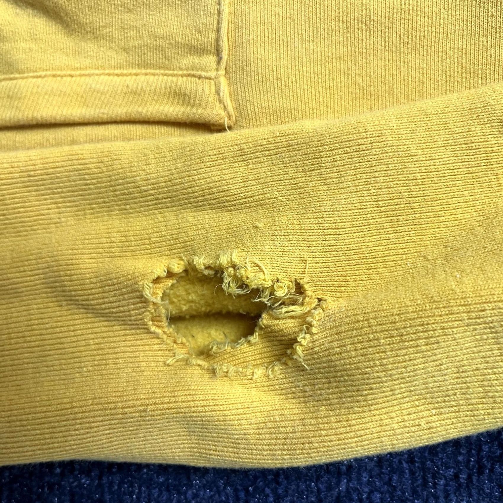 American Eagle Outfitters VINTAGE American Eagle Outfitters Hoodie Mens XL Yellow Fleece Hockey Pullover 36 Back Size US XL / EU 56 / 4 - 6 Thumbnail