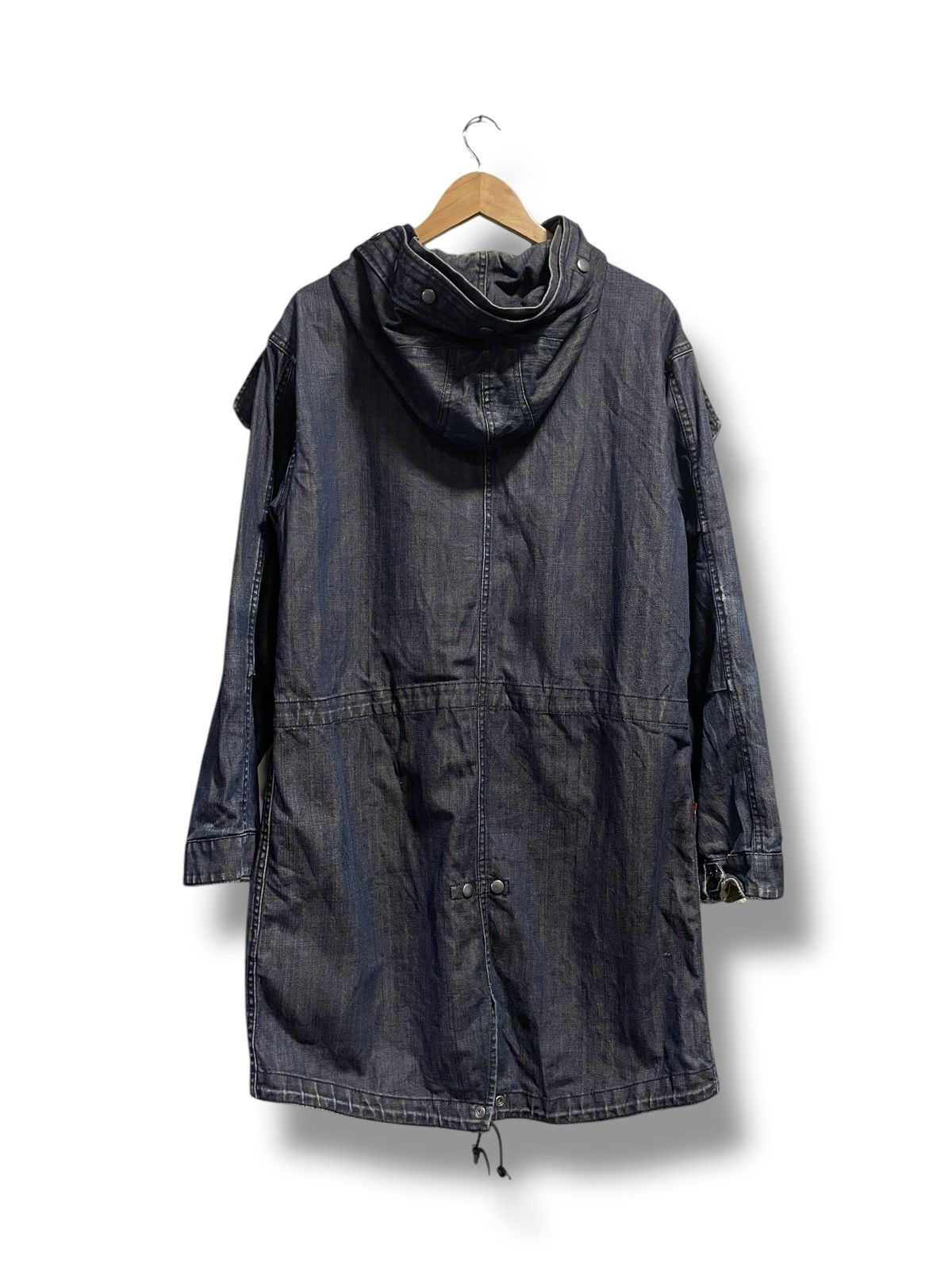 Levi's Vintage Levis Long Denim Jacket (68) Size US L / EU 52-54 / 3 - 6 Thumbnail