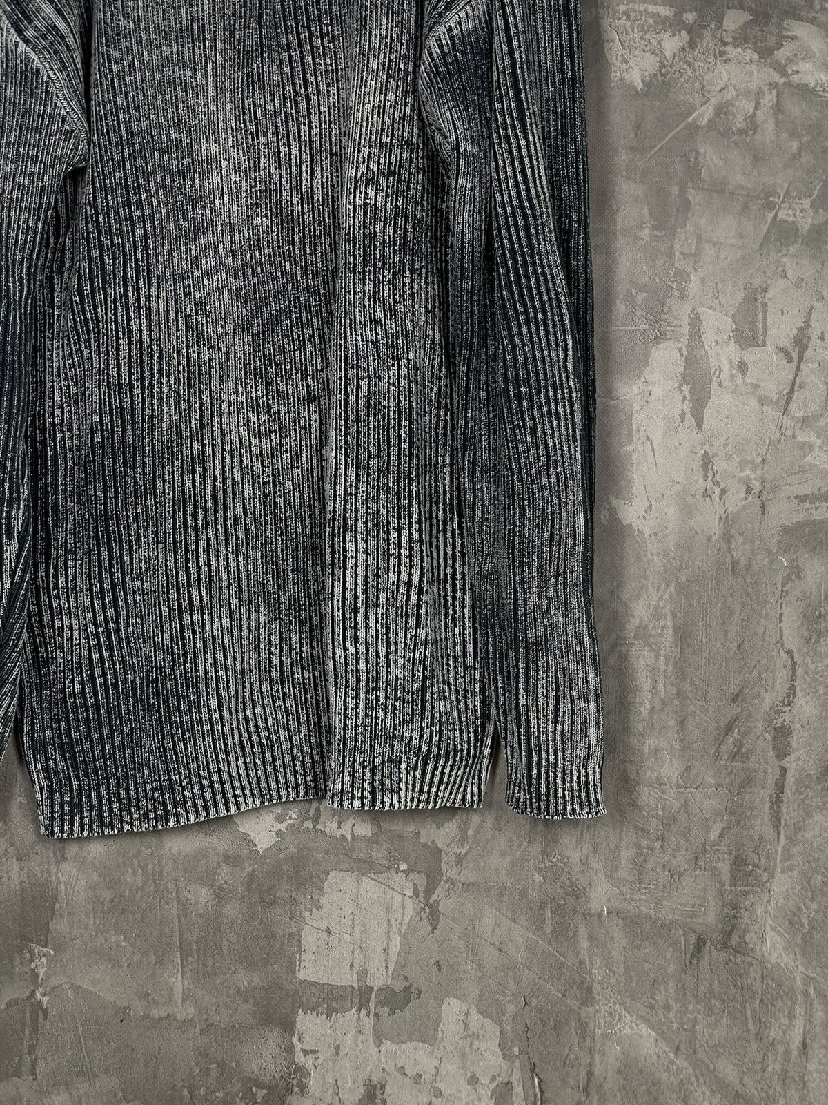 20471120 × Japanese Brand × Vintage Vintage Abstract Y2K Diesel Style Grunge 3D Sweater Size US L / EU 52-54 / 3 - 6 Thumbnail