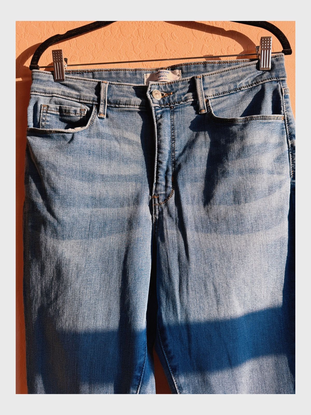 Levi's Denizen from Levi’s Ultra High-Rise Super Skinny Jeans Size 34" / US 12 / IT 48 - 2 Thumbnail