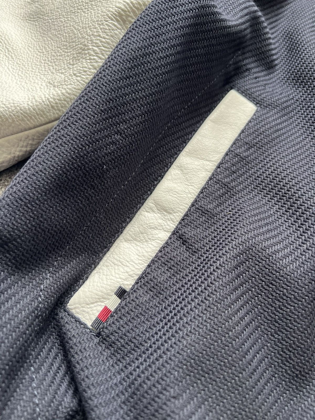 Tommy Hilfiger × Tommy Jeans × Vintage Vintage Tommy (Hilfiger) Varsity Jacket Leather Sleeves Size US L / EU 52-54 / 3 - 4 Thumbnail