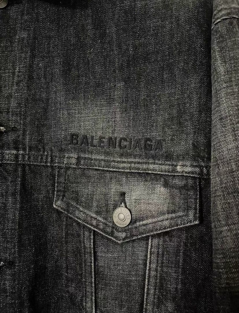 Balenciaga balenciaga embroidered logo denim jacket size 34 Size US XS / EU 42 / 0 - 5 Thumbnail