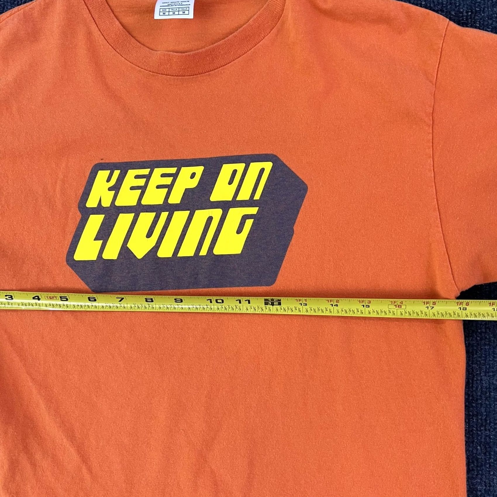 Delta Orange Racing Runner Tee T-Shirt Mens Medium Reeses Keep On Living Y2K Size US M / EU 48-50 / 2 - 7 Thumbnail