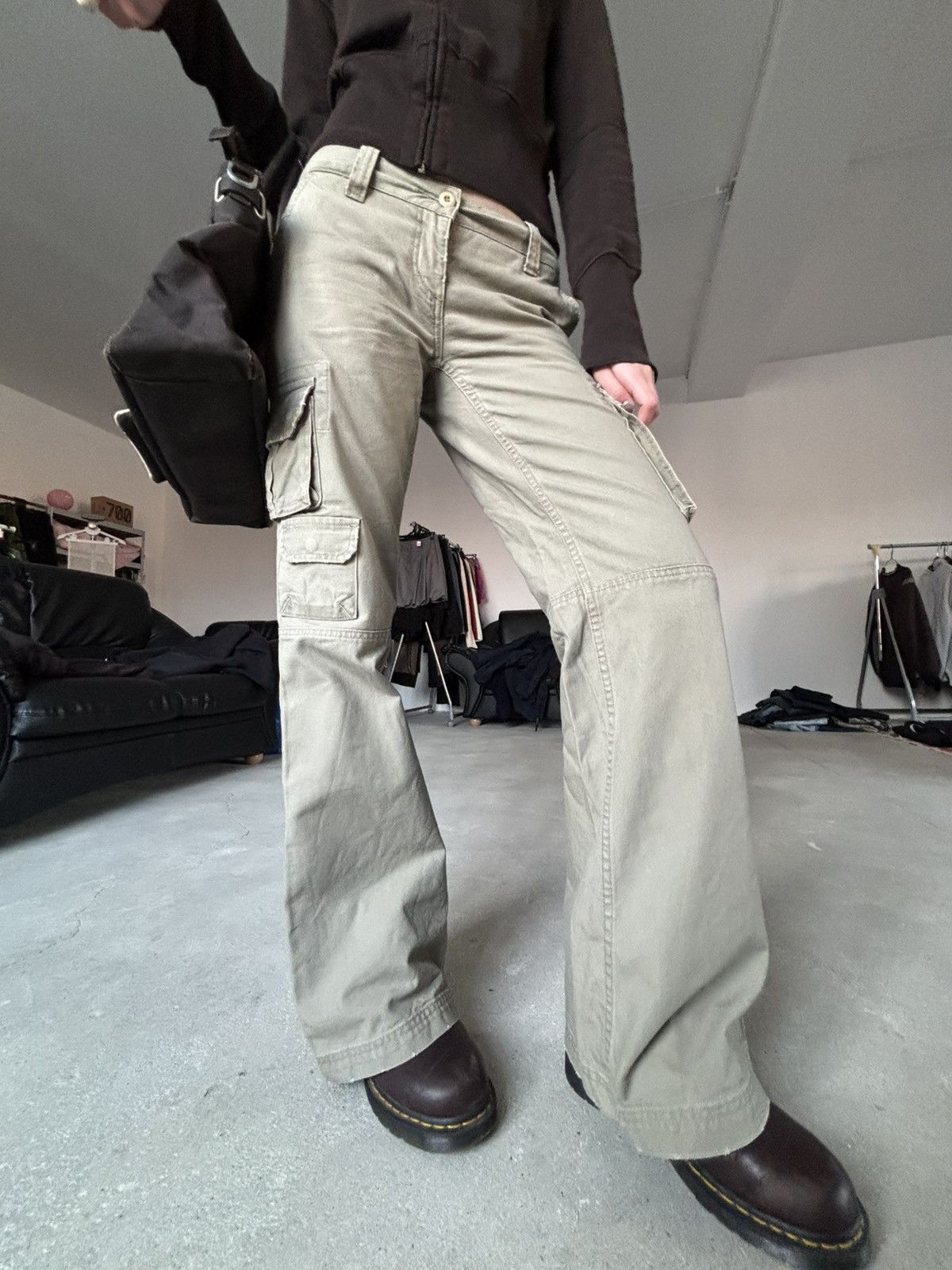 Neighborhood Archival Neighbourhood Cargo Flared Jeans Size US 27 - 1 Thumbnail