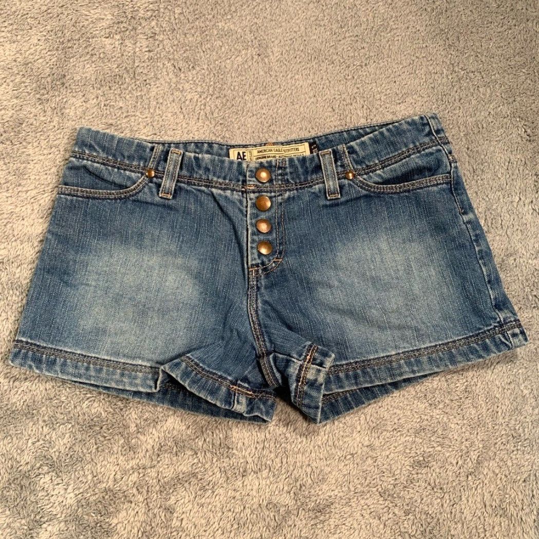 American Eagle Outfitters American Eagle Outfitters y2k Blue Jean Shorts Cut-Off Women 2 Blue y2k Blue Jean Shorts Cut-Off Women 2 Blue American Eagle Outfitters Size 26" / US 2 / IT 38 - 2 Thumbnail