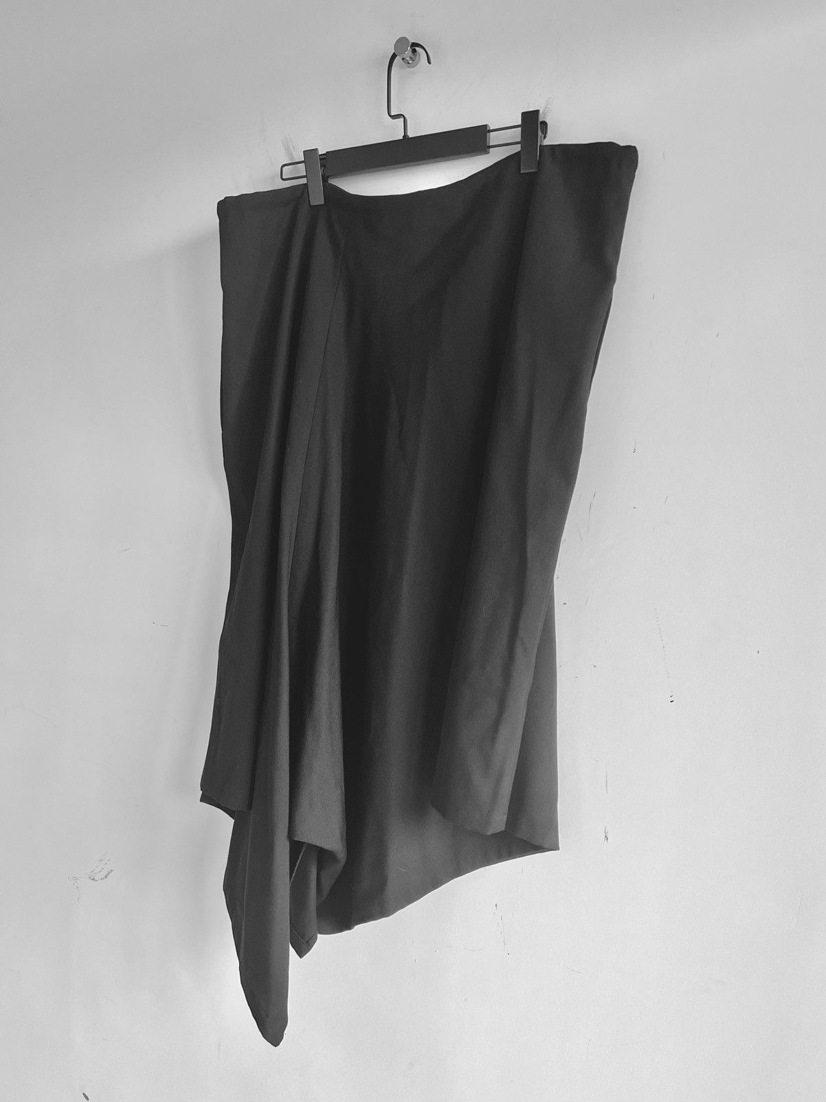 Yohji Yamamoto Yohji Yamamoto Femme - W/GABARDINE DRAWSTRING SKIRT Size 40" / US 18 - 4 Thumbnail