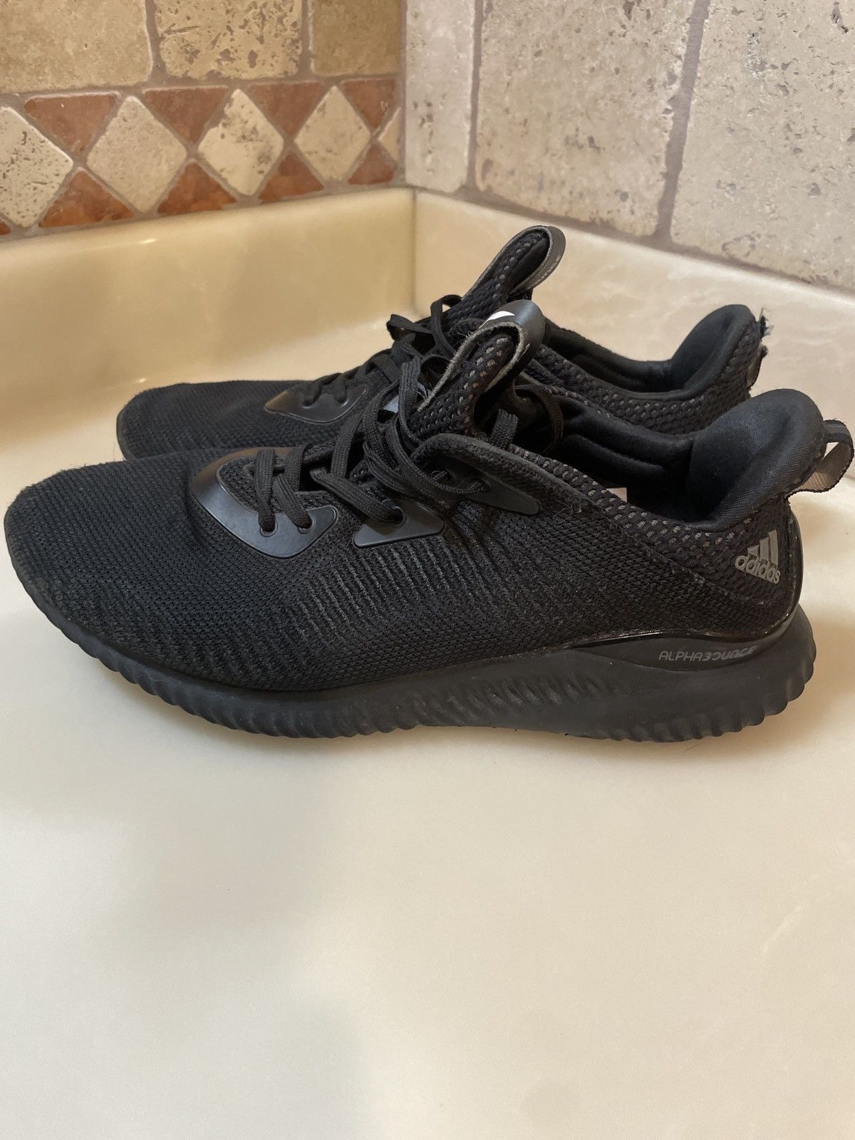 Nike Adidas AlphaBounce 3 athletic shoes Size US 8.5 / EU 41-42 - 1 Thumbnail