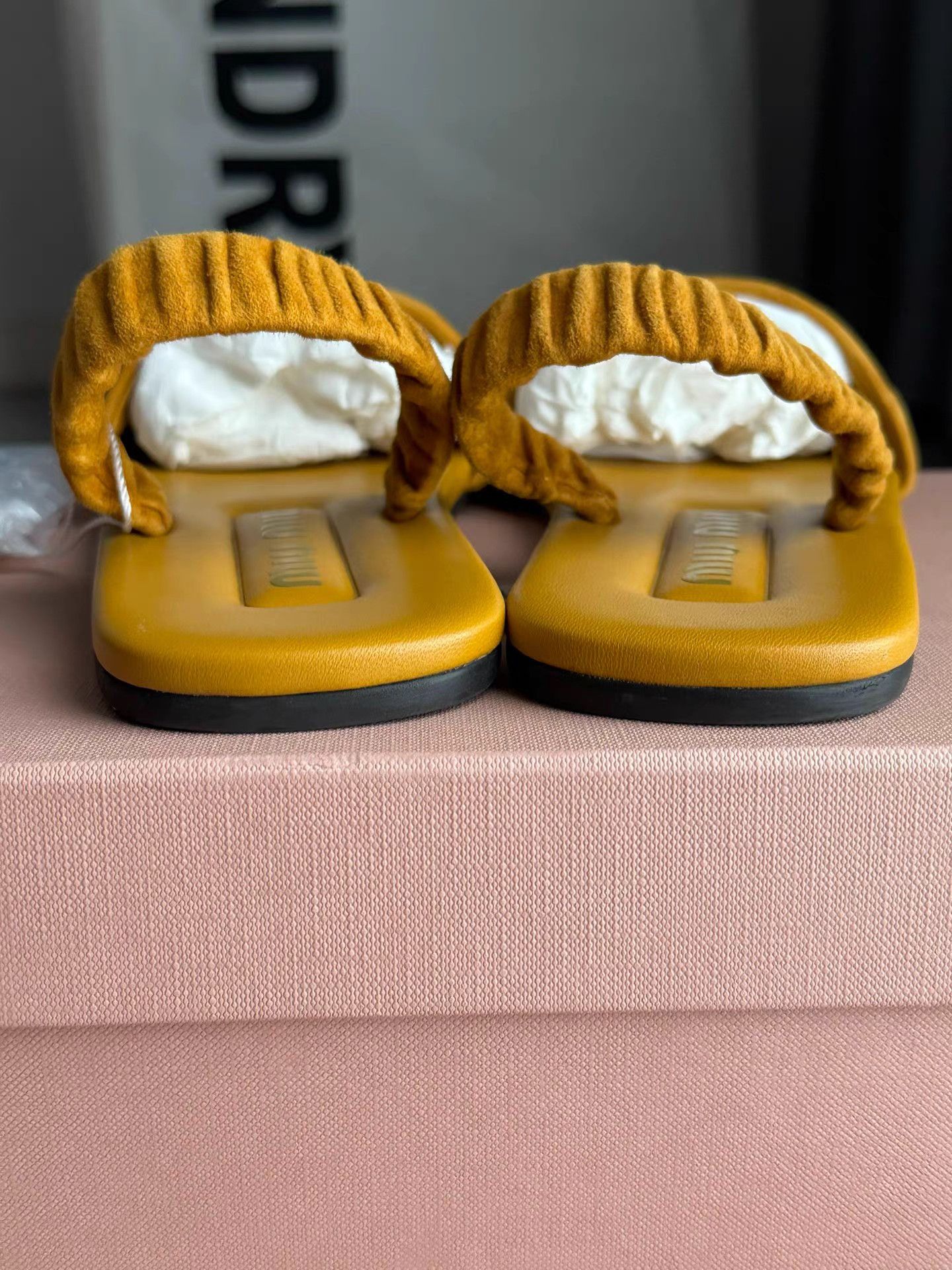 Miu Miu MiuMiu 25SS Whisky Suede Slides K6 Size US 5 / IT 35 - 4 Thumbnail