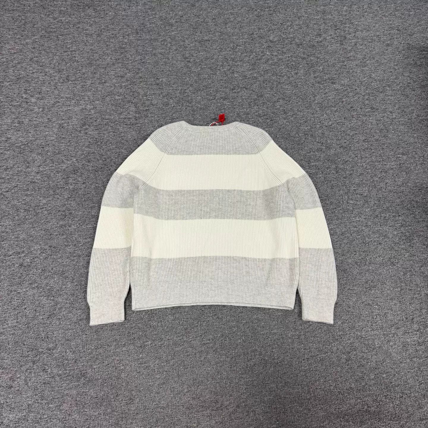 Louis Vuitton LV Gray White Stripe Leather Logo Short Knit S Size S / US 4 / IT 40 - 2 Thumbnail
