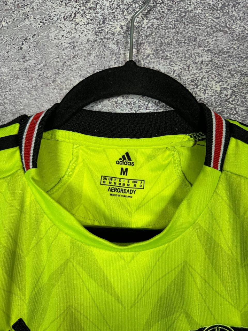 Vintage Vintage Arsenal 2021/22 Away Fan Version Soccer Jersey Size US M / EU 48-50 / 2 - 5 Thumbnail