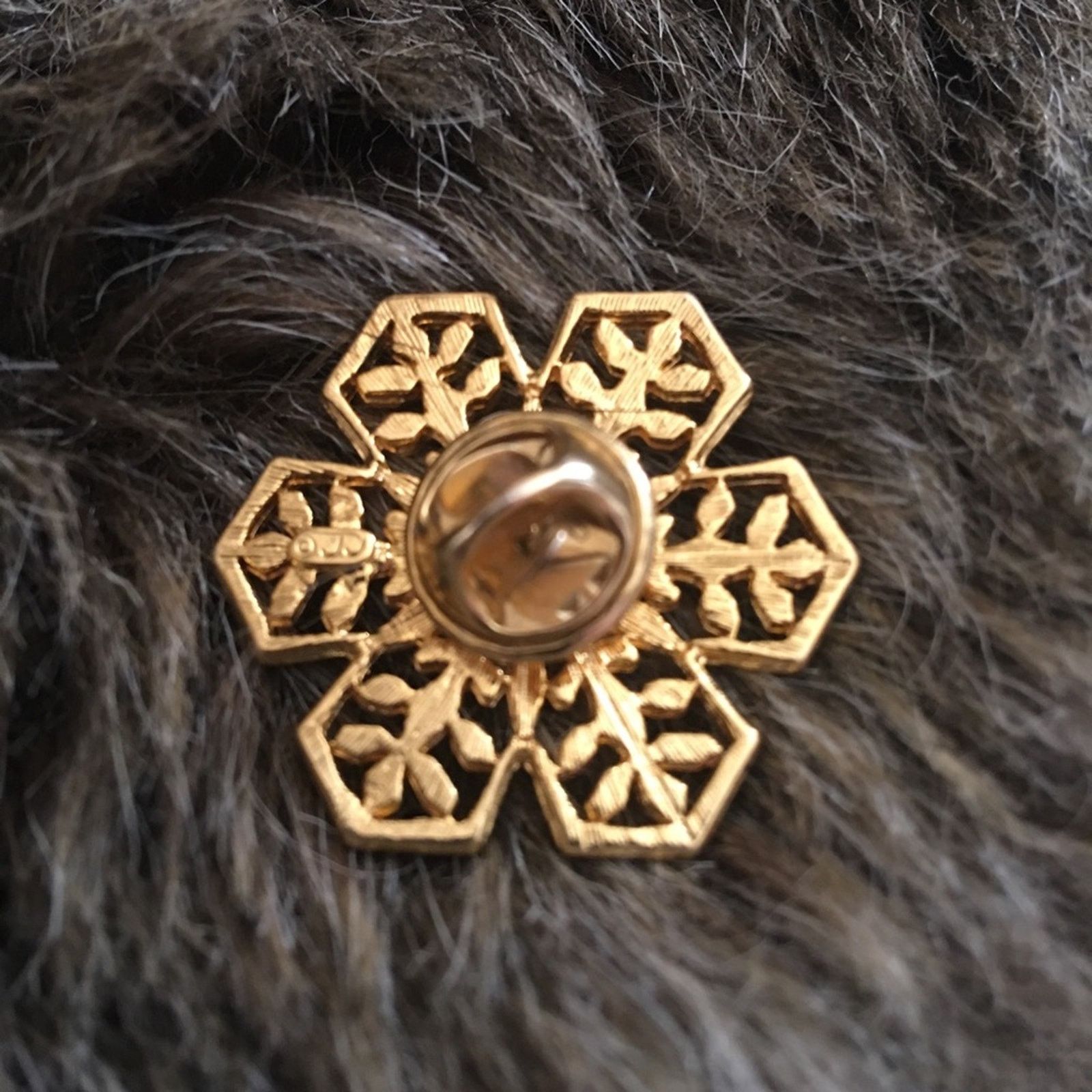 Vintage Vintage Jonette gold tone snowflake pin Size ONE SIZE - 4 Thumbnail
