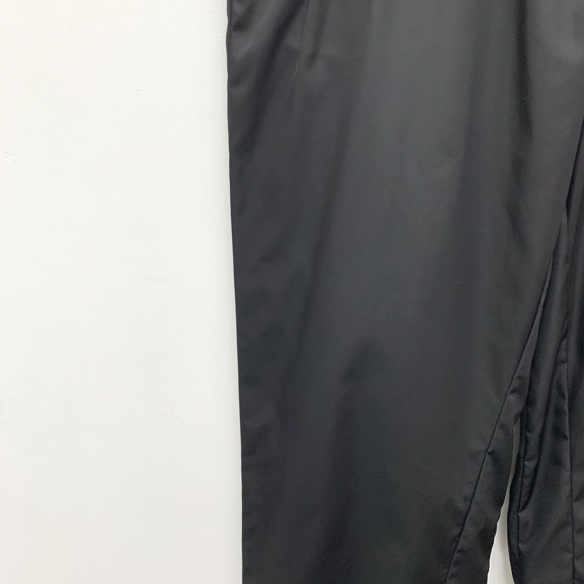 Prada Prada Black Elastic Waist Cuffed Casual Sweatpants K26WX Size US 30 / EU 46 - 4 Thumbnail
