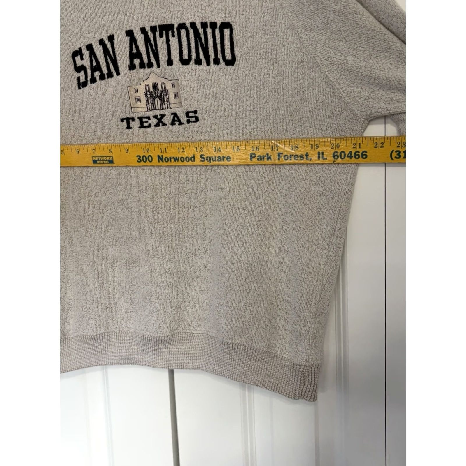 Vintage Womens San Antonio Texas Long Sleeve Pullover Sweatshirt M White Crew Neck Cotton Blend Casual City Theme Regular Fit Size M / US 6-8 / IT 42-44 - 2 Thumbnail